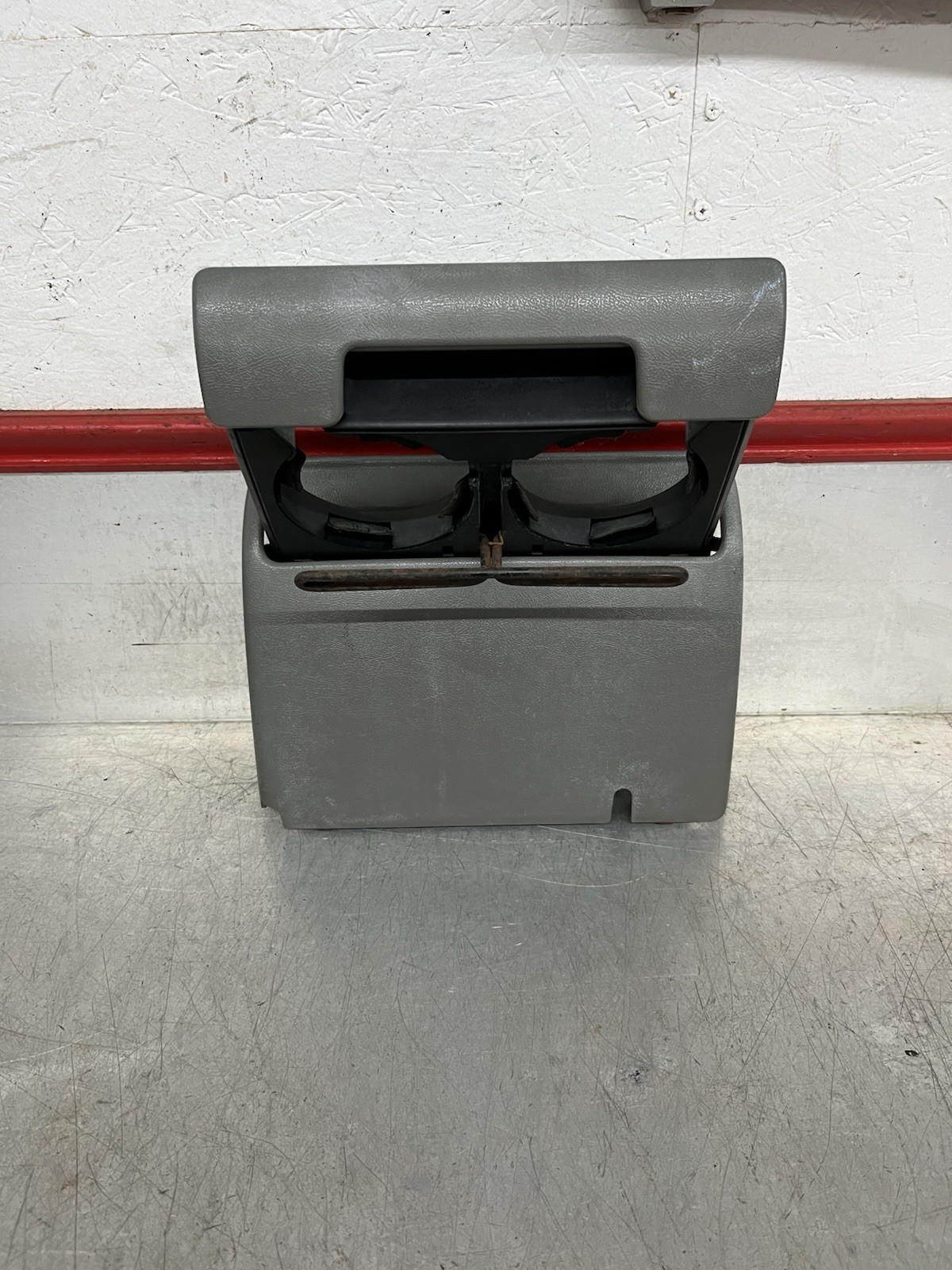 88-94 CHEVY SILVERADO SUBURBAN TAHOE GMC SIERR GRAY CUPHOLDER OEM 1989-1994