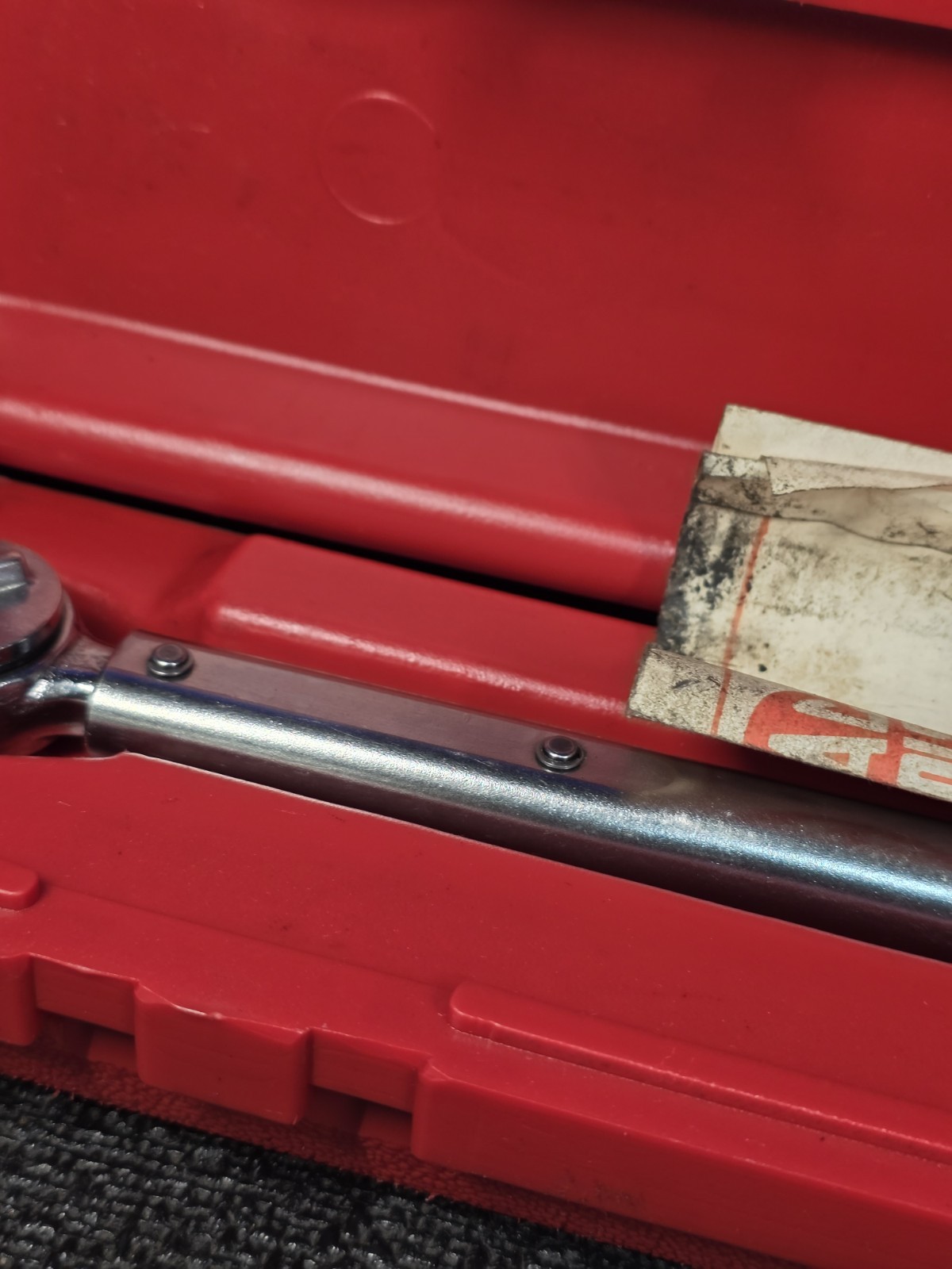 Mac Tools TW250R 3/8″ Drive Click Style Torque Wrench With Case 50-250in. lbs.