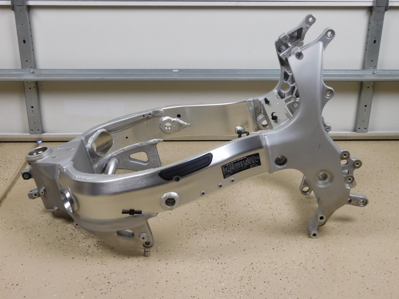 Main Frame ~ STRAIGHT Chassis! GOOD 2 GO! YES EZ Reg 99-07 Hayabusa GSX1300 Busa