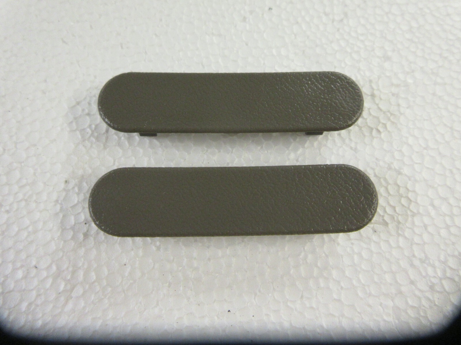 03/04 corvette SHALE interior door panel plugs 2 NEW! injected!! not painted. C5
