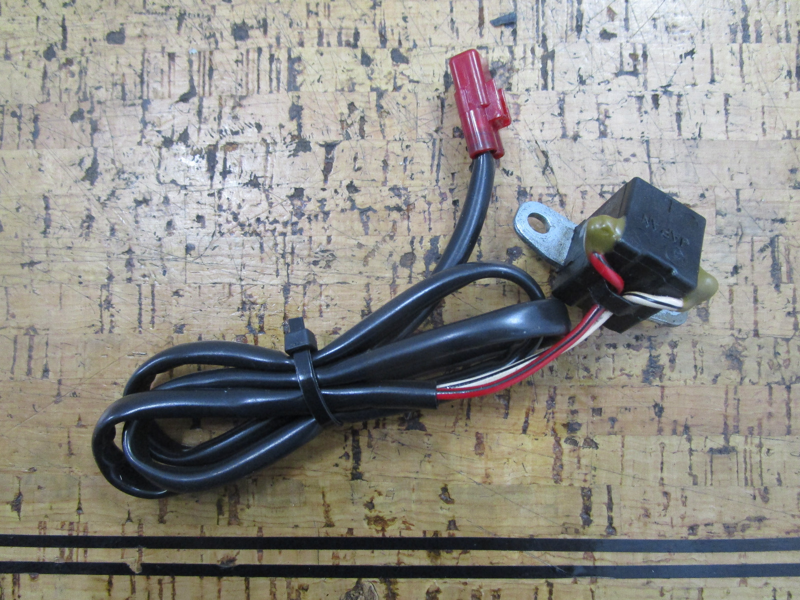 *90 DAY WARRANTY* Suzuki Ignition Coil Gear Sensor 32150-92E00