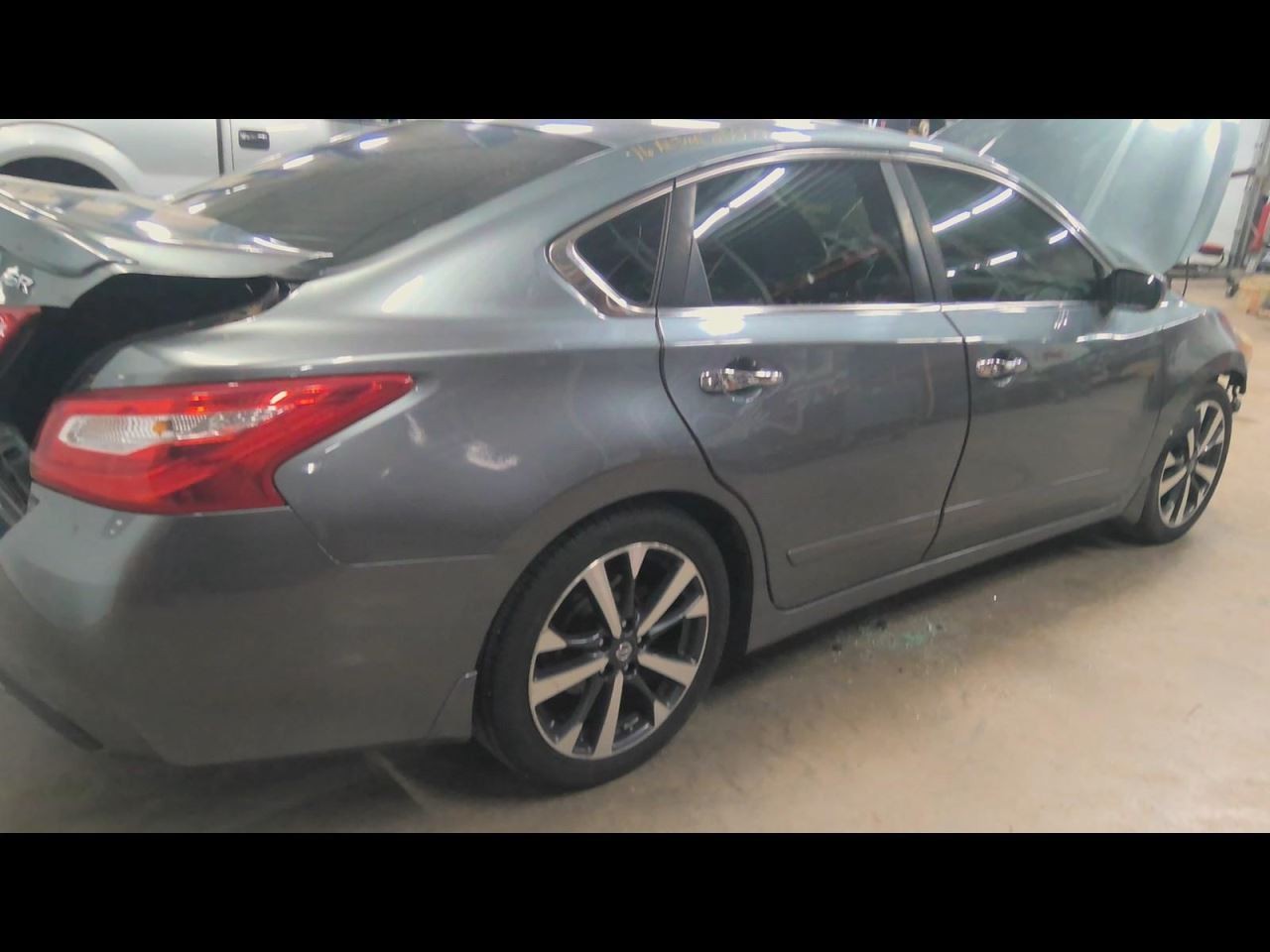 (LOCAL PICKUP ONLY) Driver Left Quarter Glass Sedan Fits 13-18 ALTIMA 732580