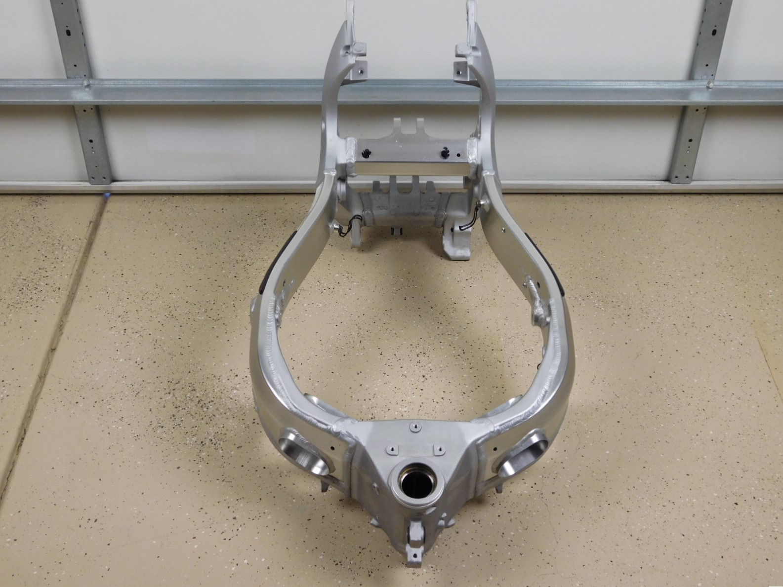 Main Frame ~ STRAIGHT Chassis! GOOD 2 GO! YES EZ Reg 99-07 Hayabusa GSX1300 Busa