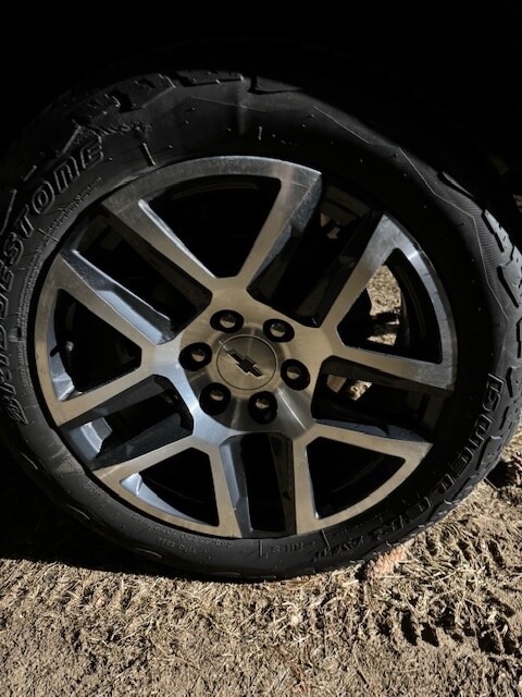 20″ Gunmetal OEM 5822 23217243 Rims fits 2023 Chevy Colorado, only used 6 Months