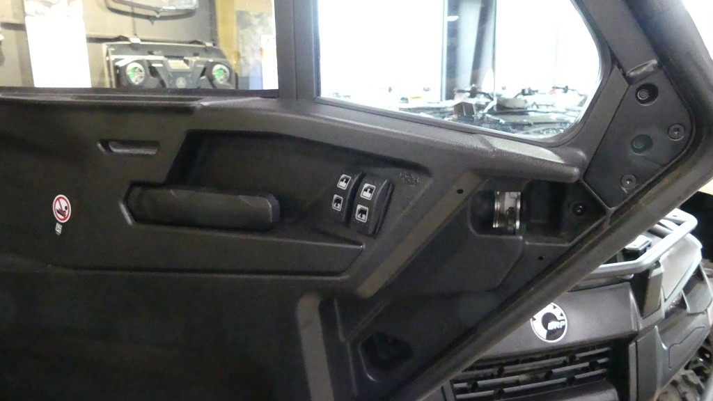2025 Can-Am Defender Limited HD10 Used