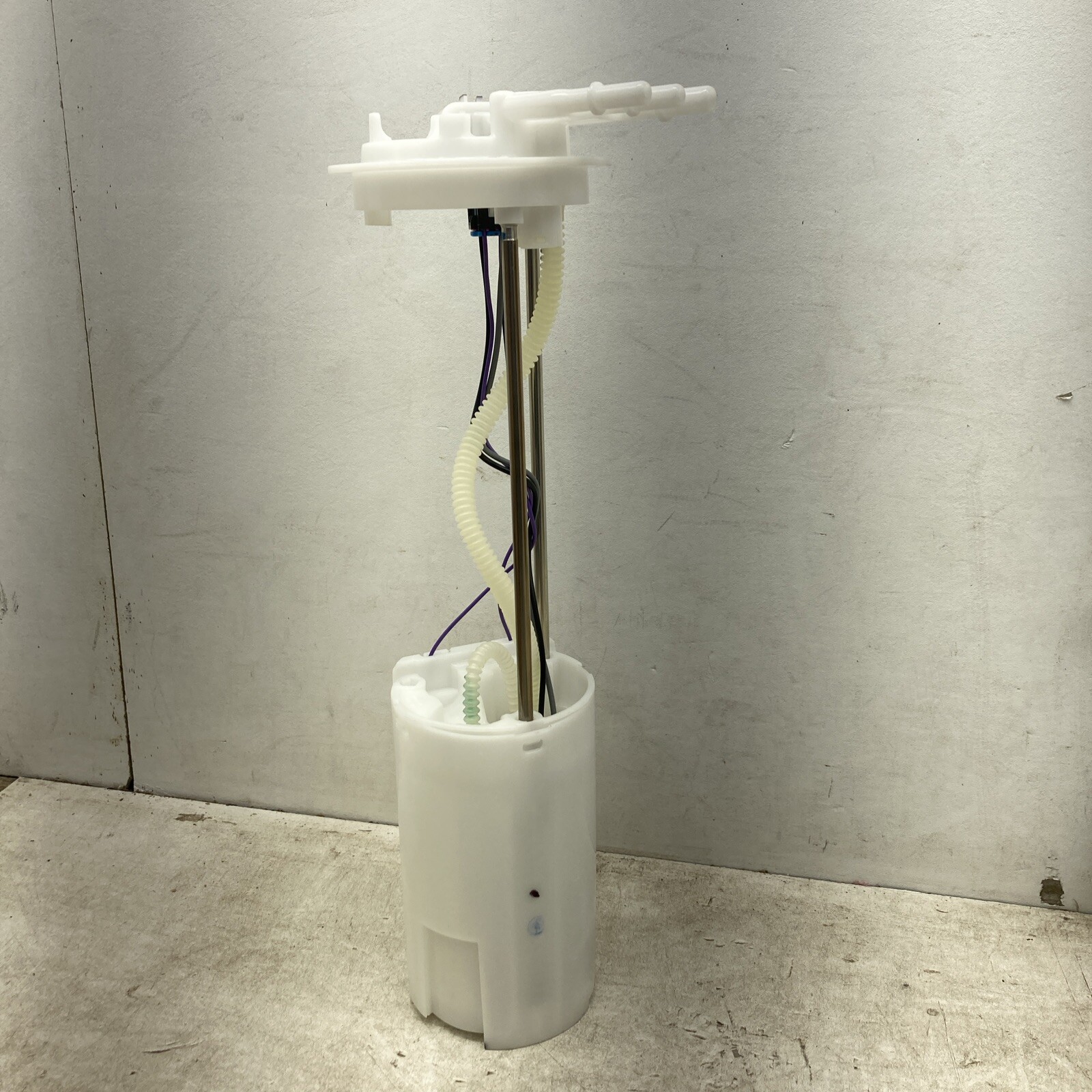 Genuine GM Fuel Pump Module Assembly 19369916 (New Old Stock)