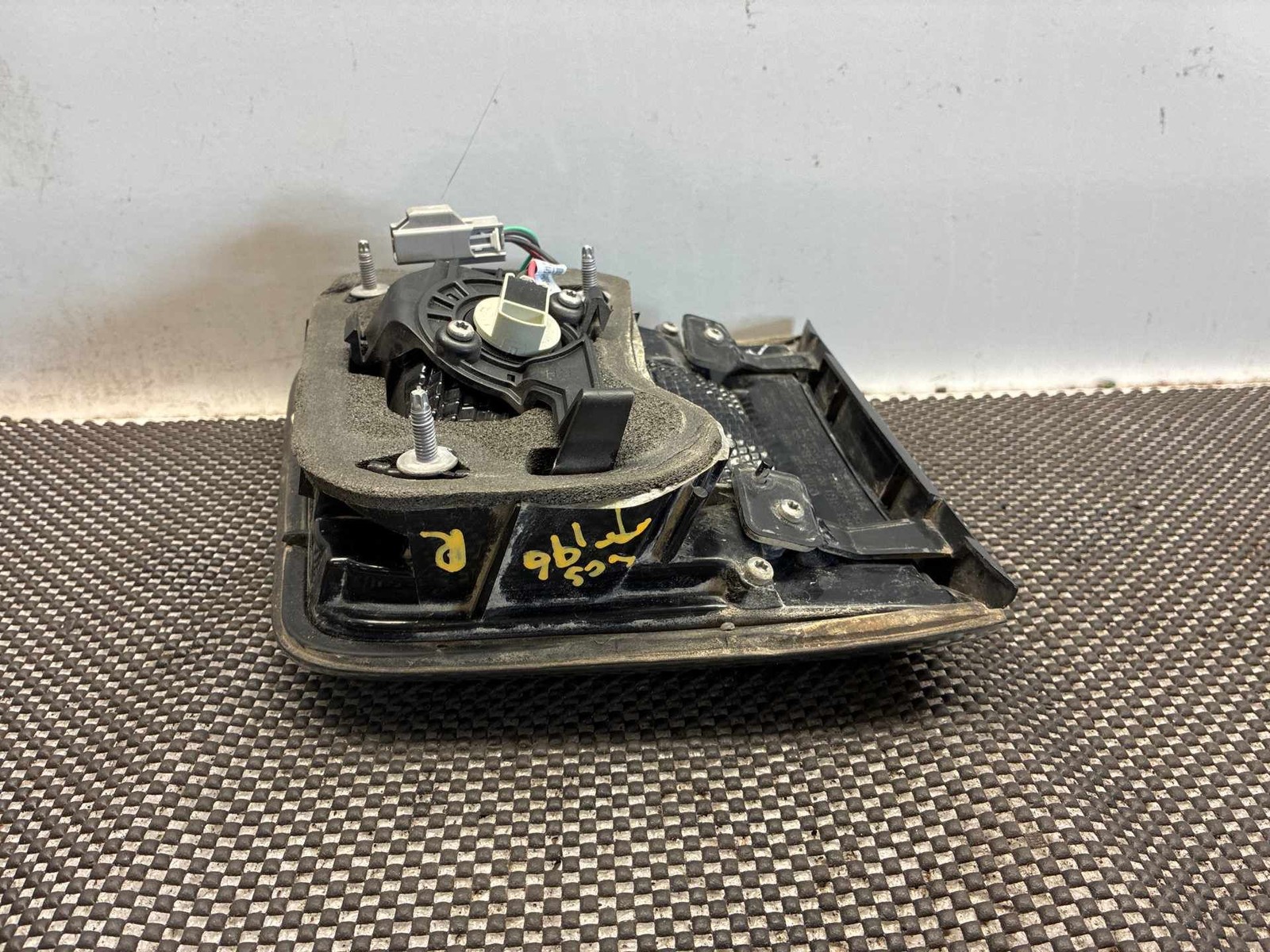 Tail Light Assembly GMC ACADIA Right 13 14 15 16 17