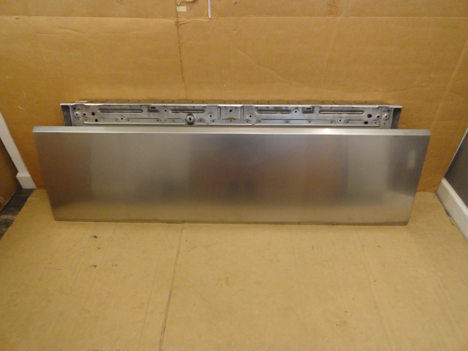 NEW 2024 – 2026 Tesla Cybertruck Cyberbeast OEM Tailgate 181235800A