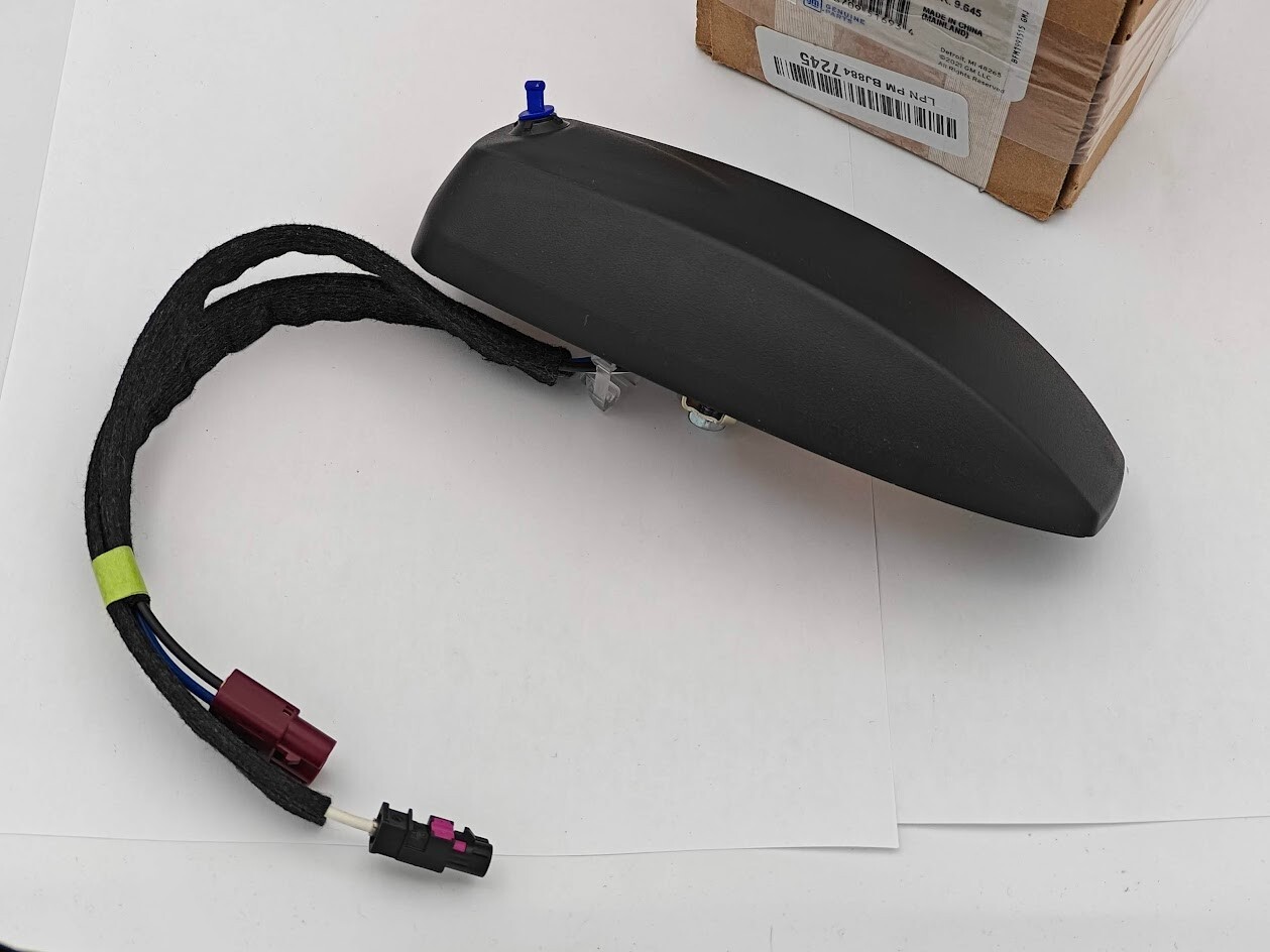 GM 23345963 – Colorado Canyon High Frequency Navigation GPS Antenna Open Box