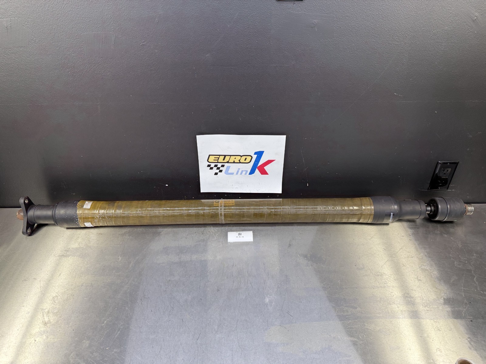 15-17 BMW F80 F82 F83 M4 M3 Rear Drive Shaft Driveshaft Single Carbon Fiber CFK