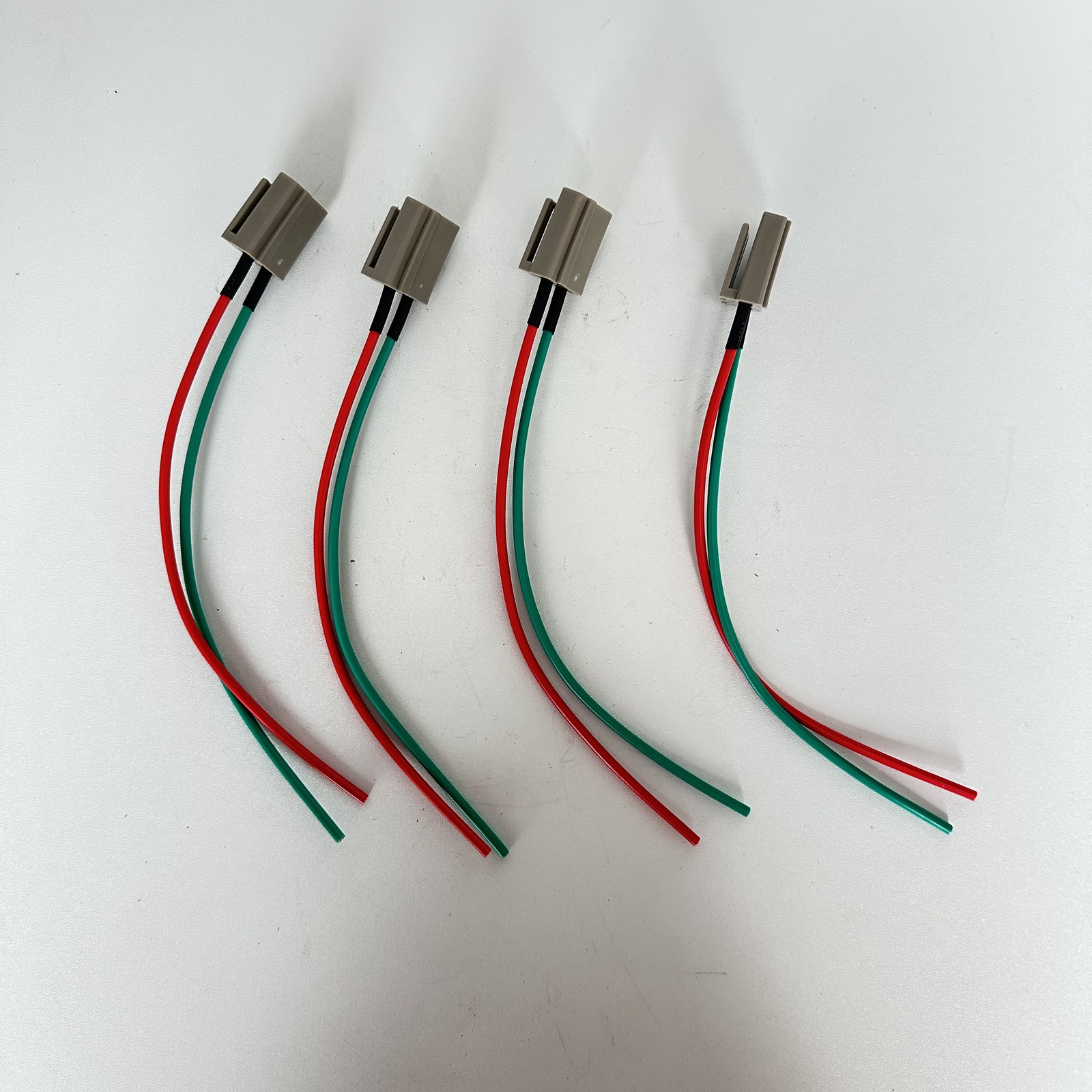 4pcs For HEI Distributor Pigtail Wire Harness 12V Power Tach Connector 170072
