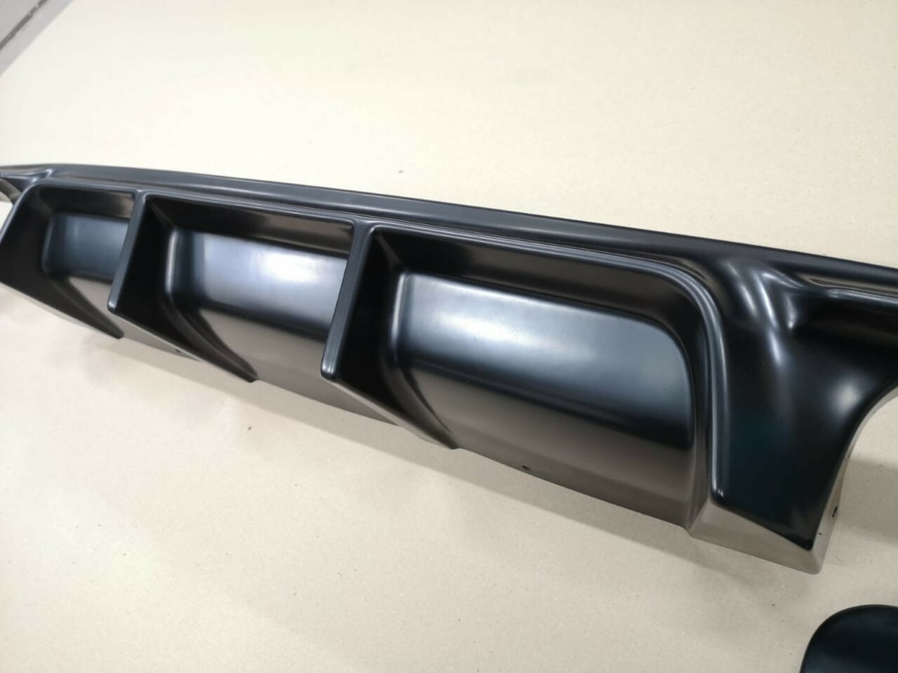 Wagon Touring BMW E39 M sport rear diffuser gloss abs plastic video review
