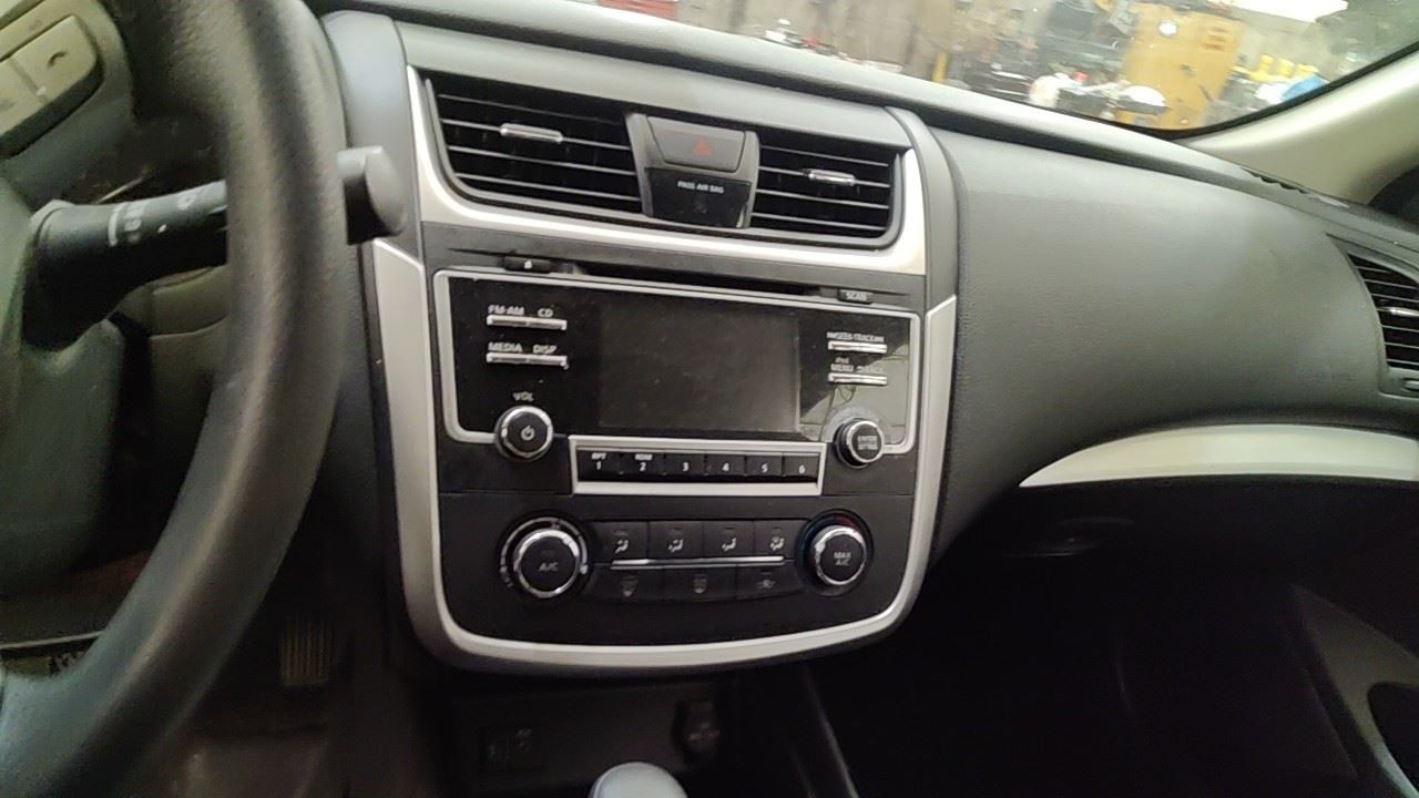(LOCAL PICKUP ONLY) Passenger Right Quarter Glass Sedan Fits 13-18 ALTIMA 722621