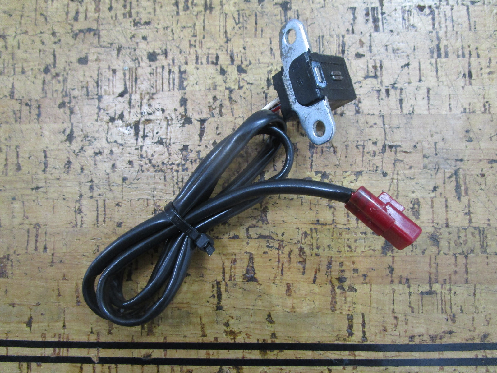 *90 DAY WARRANTY* Suzuki Ignition Coil Gear Sensor 32150-92E00