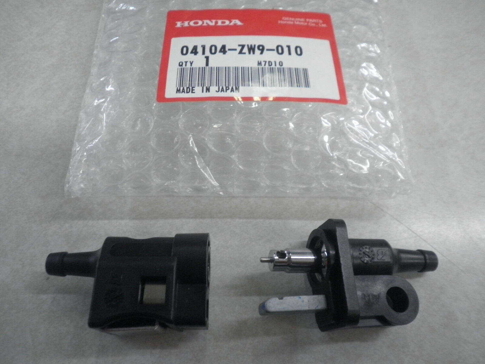 New OEM Honda Marine Fuel Connector Set – Part 04104-ZW9-010