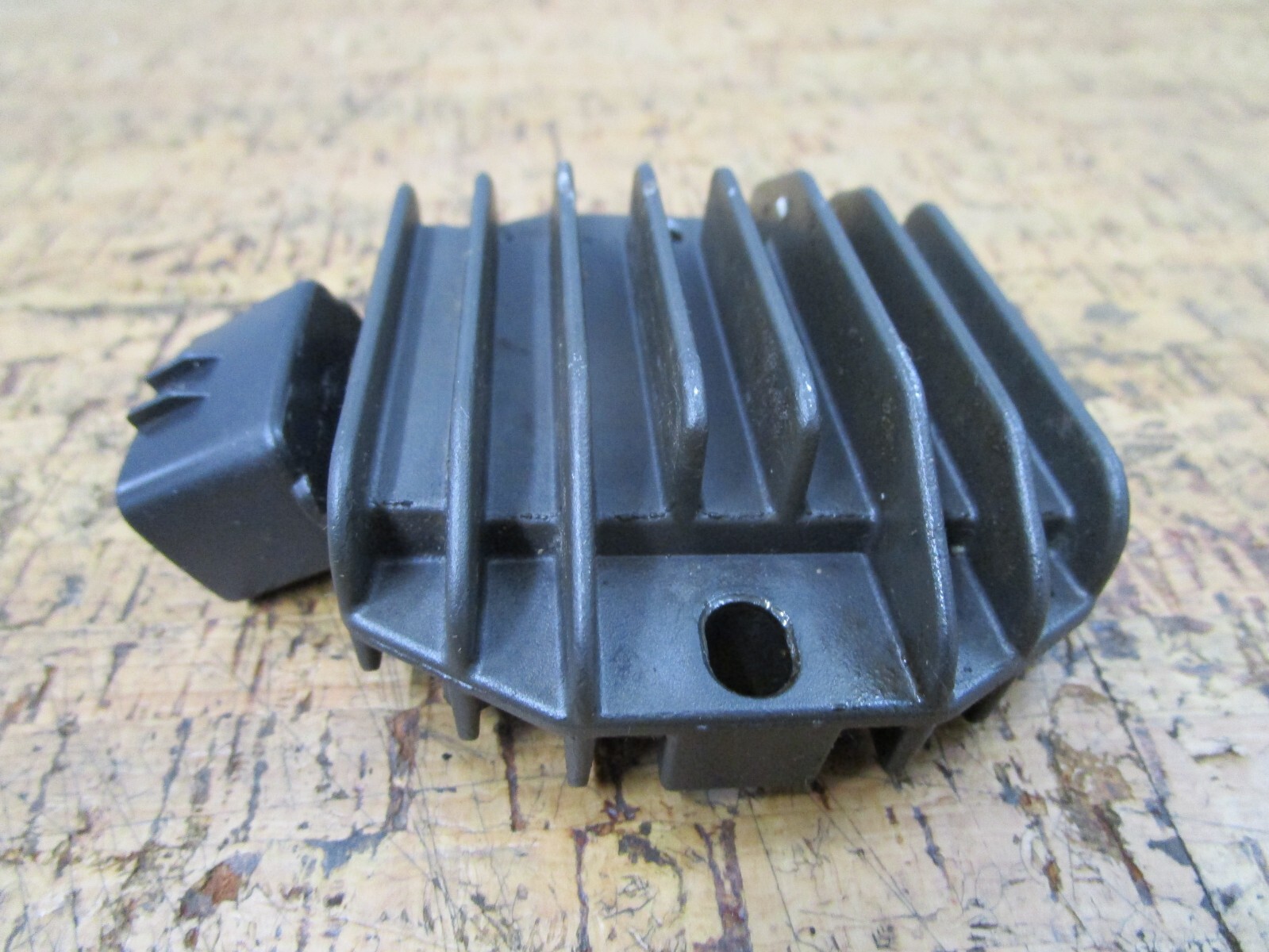 *90 DAY WARRANTY* 0820 Suzuki Rectifier/Regulator 32800-38F10