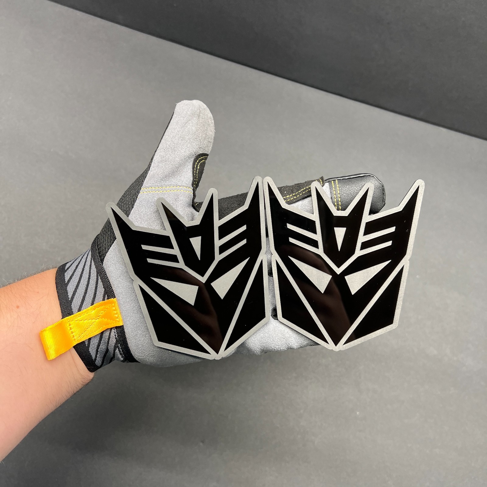 2x Decepticon Transformer Mask ENGRAVED Car Fender Badge Emblem MULTICOLOR Decal