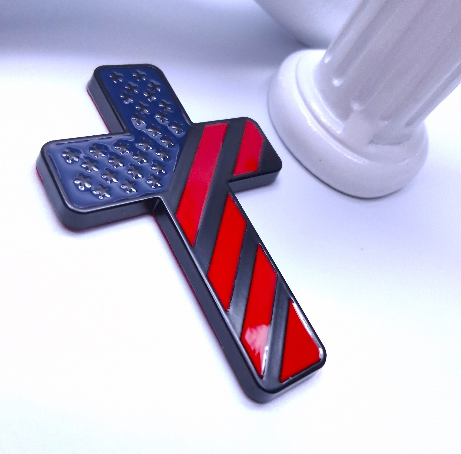 CHRISTIAN RELIGIOUS 3D CROSS W EMBOSSED AMERICAN FLAG METAL CAR EMBLEM STICKER