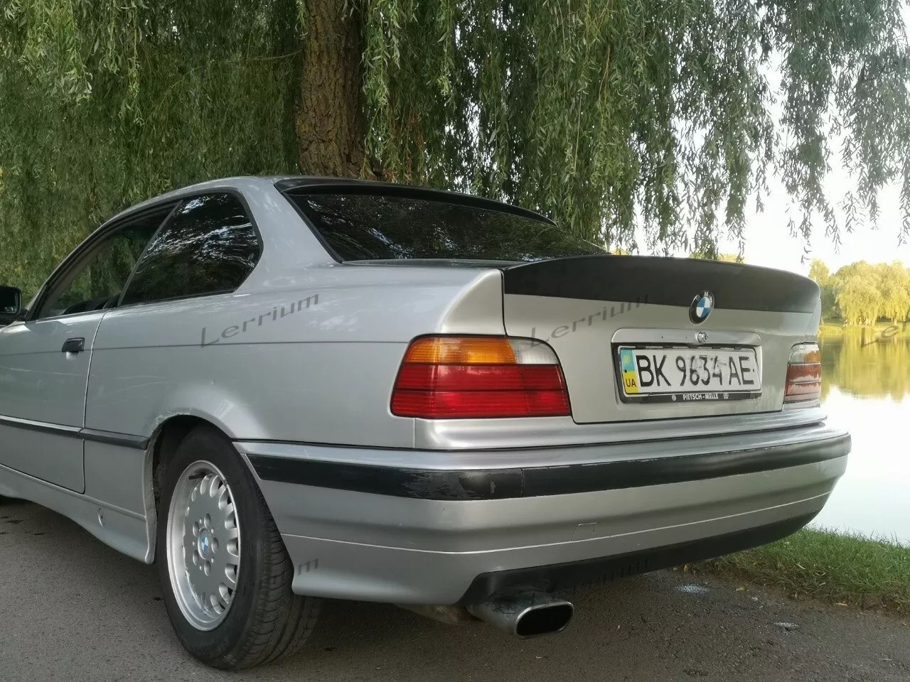 BMW E36 coupe 2dr trunk spoiler lip plastic, E36 coupe ducktail