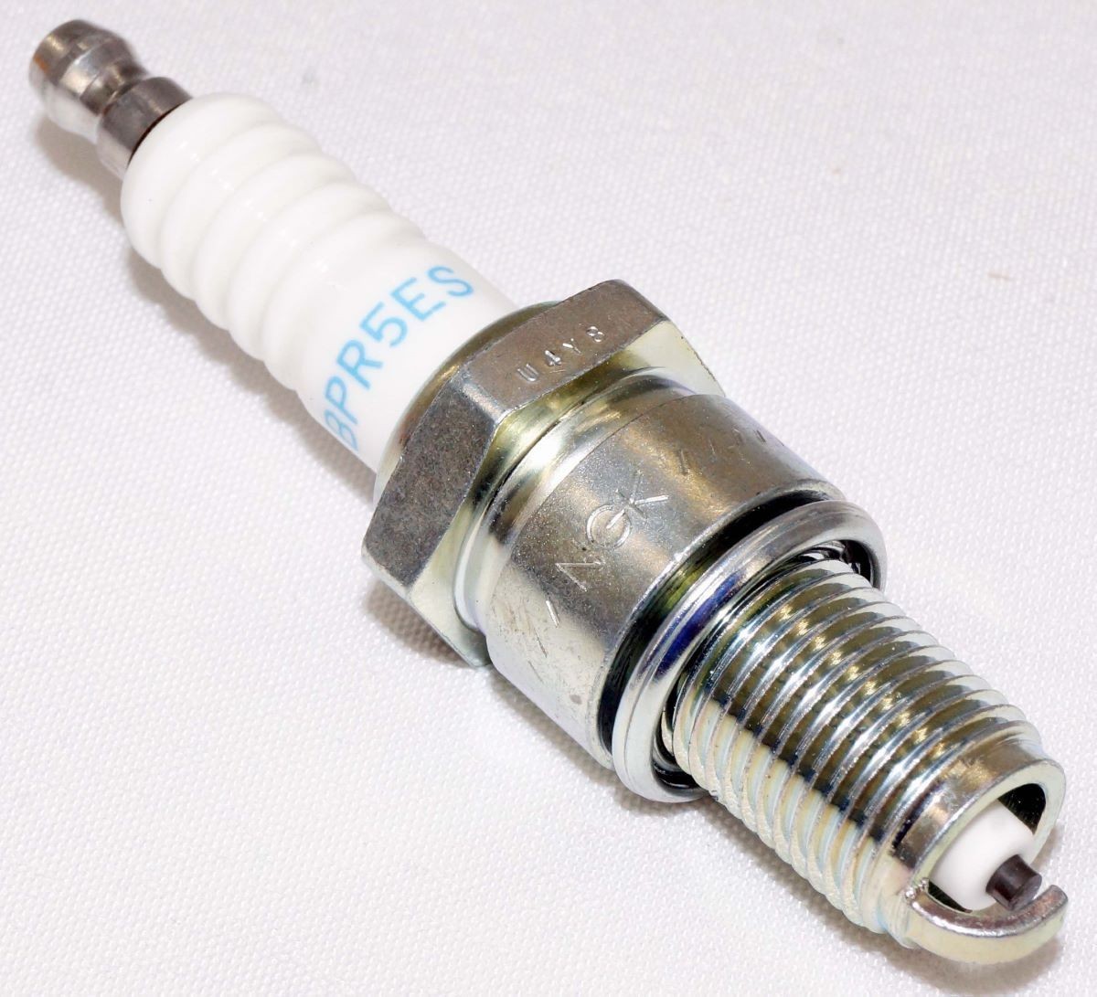 Set of 4 NGK Spark Plugs 7734 with Removable Tip BPR5ES