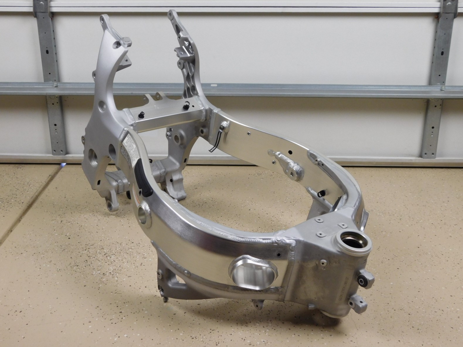 Main Frame ~ STRAIGHT Chassis! GOOD 2 GO! YES EZ Reg 99-07 Hayabusa GSX1300 Busa