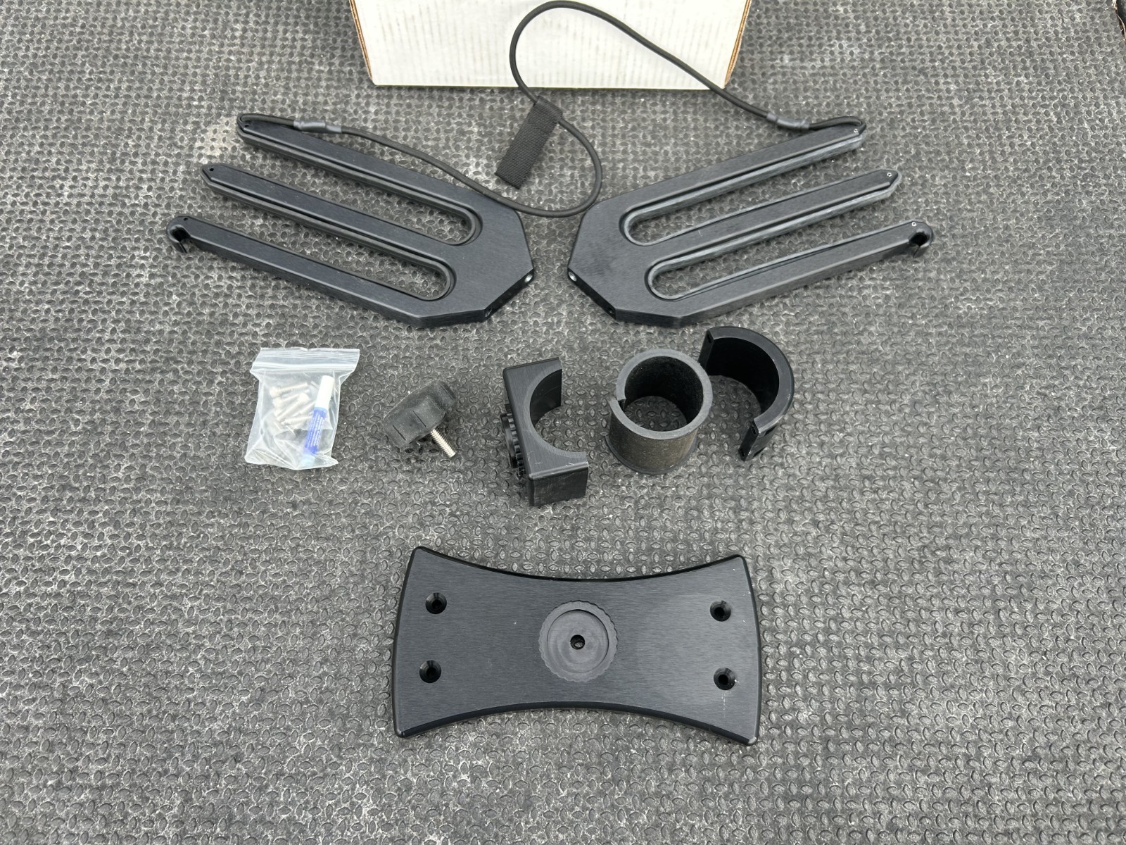 YAMAHA STANDARD WAKEBOARD RACK – 60MM (2-3/8″) – BLACK – SBT-STWBK-20-13