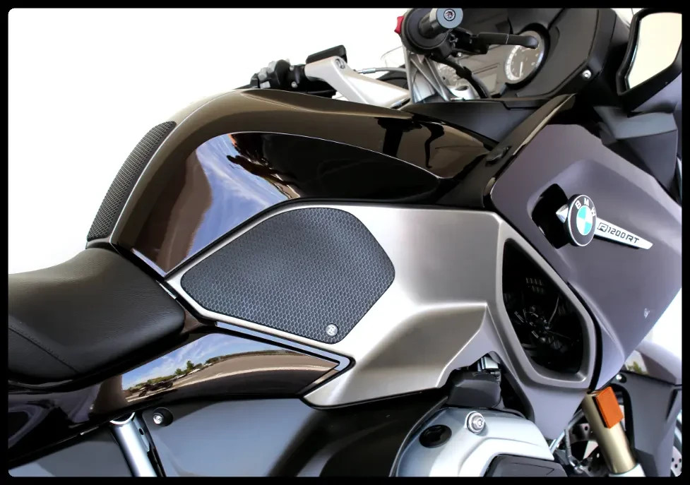 TechSpec Gripster Tank Grip Pads – RT 1200 / 1250 (2014-2025) – SnakeSkin