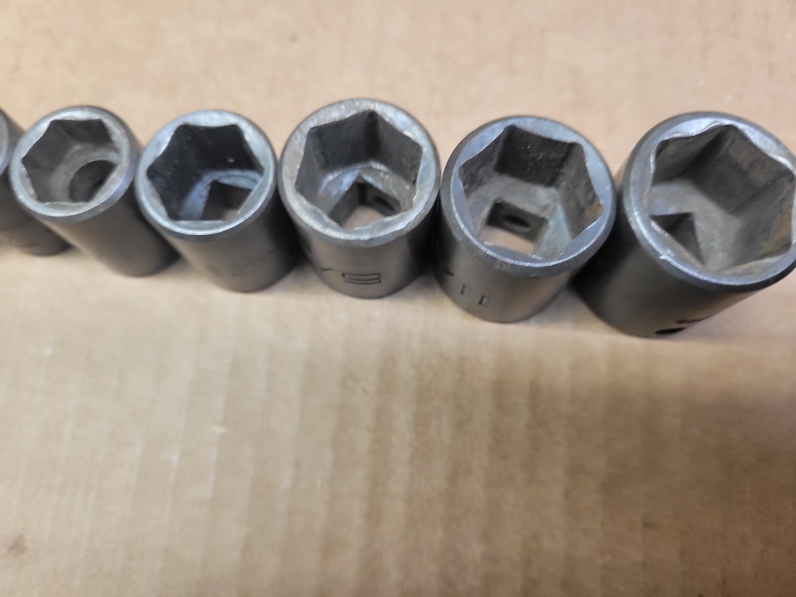 First Generation Kobalt 3/8″ Drive SAE 9-PC SAE 6-PT Impact Socket Set 1/4-3/4