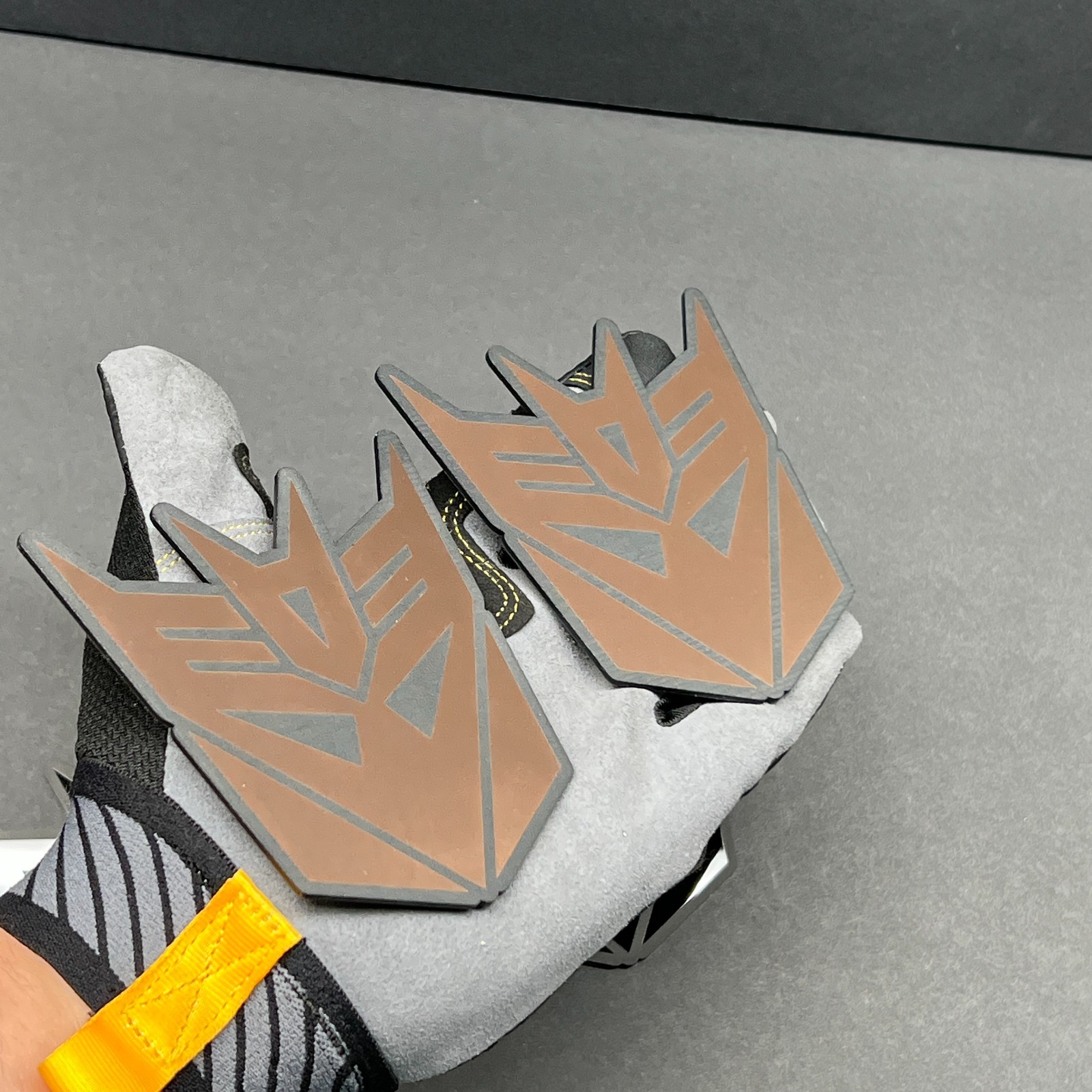 2x Decepticon Transformer Mask ENGRAVED Car Fender Badge Emblem MULTICOLOR Decal
