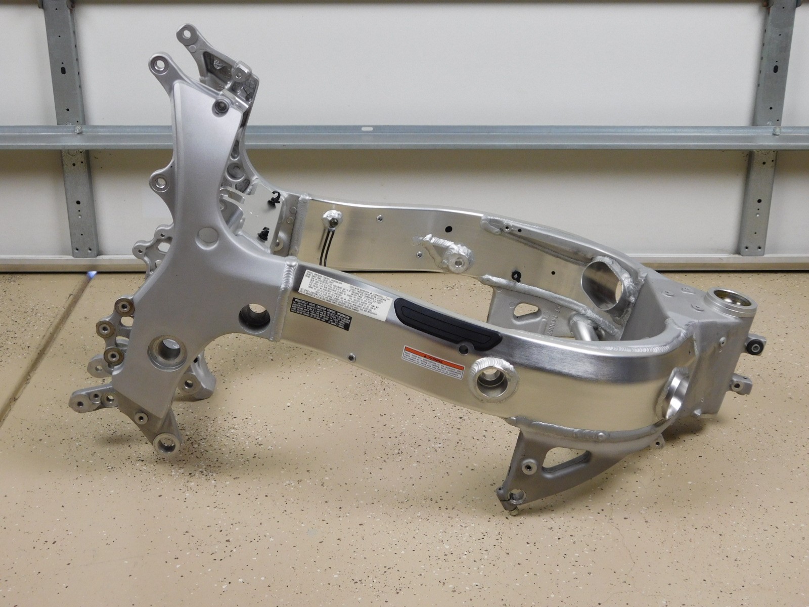 Main Frame ~ STRAIGHT Chassis! GOOD 2 GO! YES EZ Reg 99-07 Hayabusa GSX1300 Busa