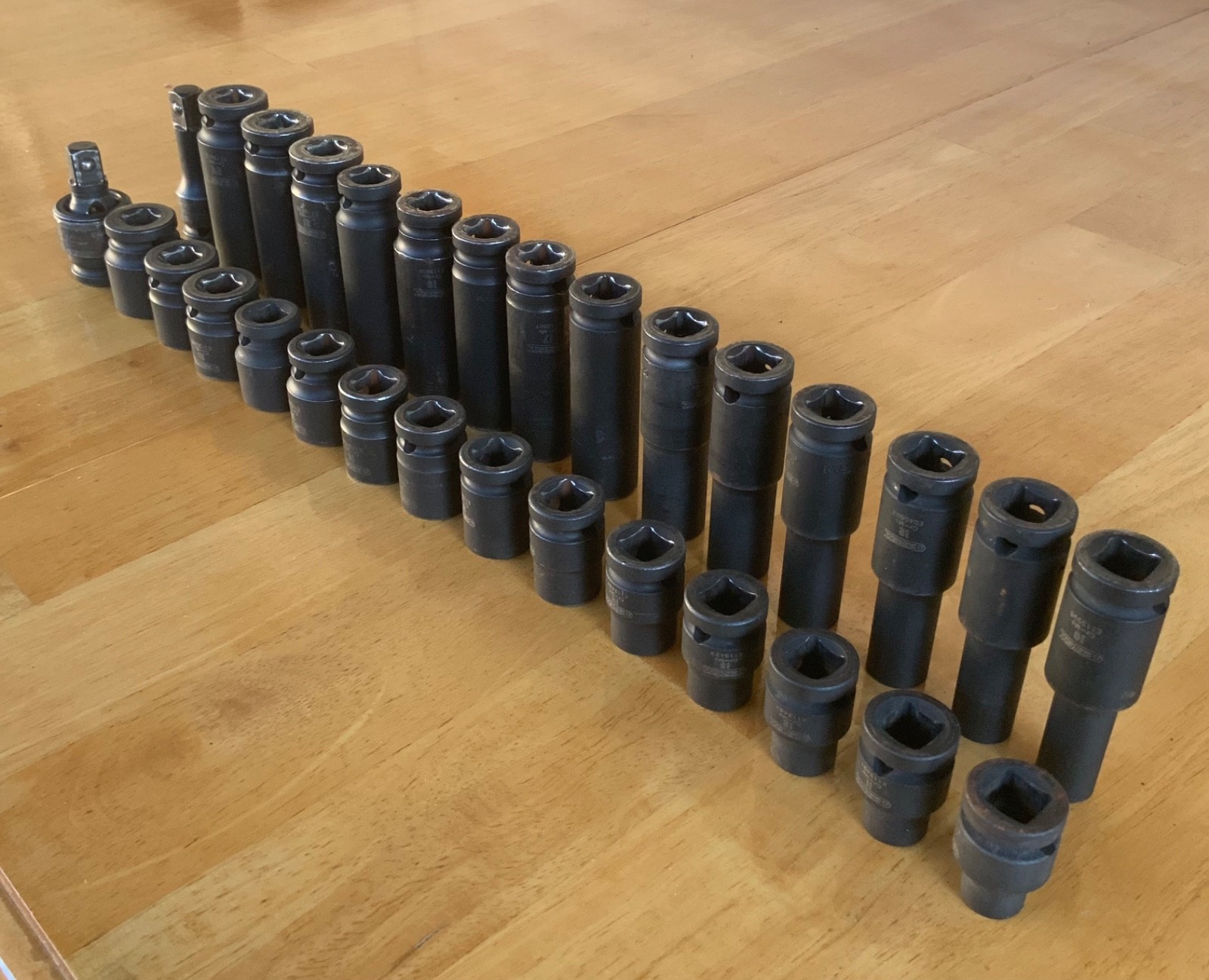 MAC TOOLS EXPERT E041641 30-PC. 6-PT. 1/2“ DRIVE METRIC IMPACT SOCKET SET – USED