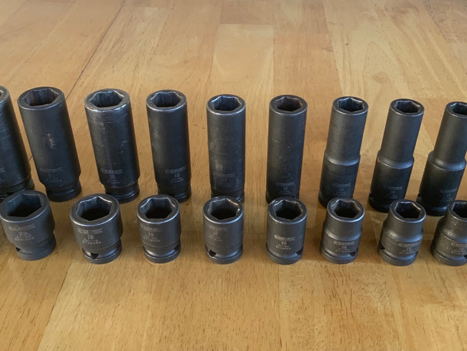 MAC TOOLS EXPERT E041641 30-PC. 6-PT. 1/2“ DRIVE METRIC IMPACT SOCKET SET – USED