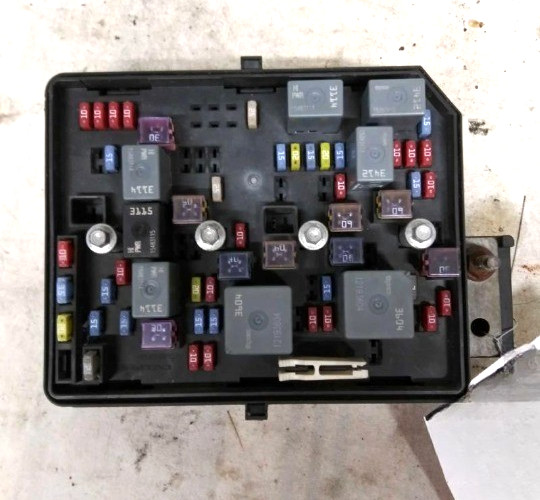 2006-2007 Chevy Impala Chevy Monte Engine Fuse Box OEM Assembly 30 Days Warranty