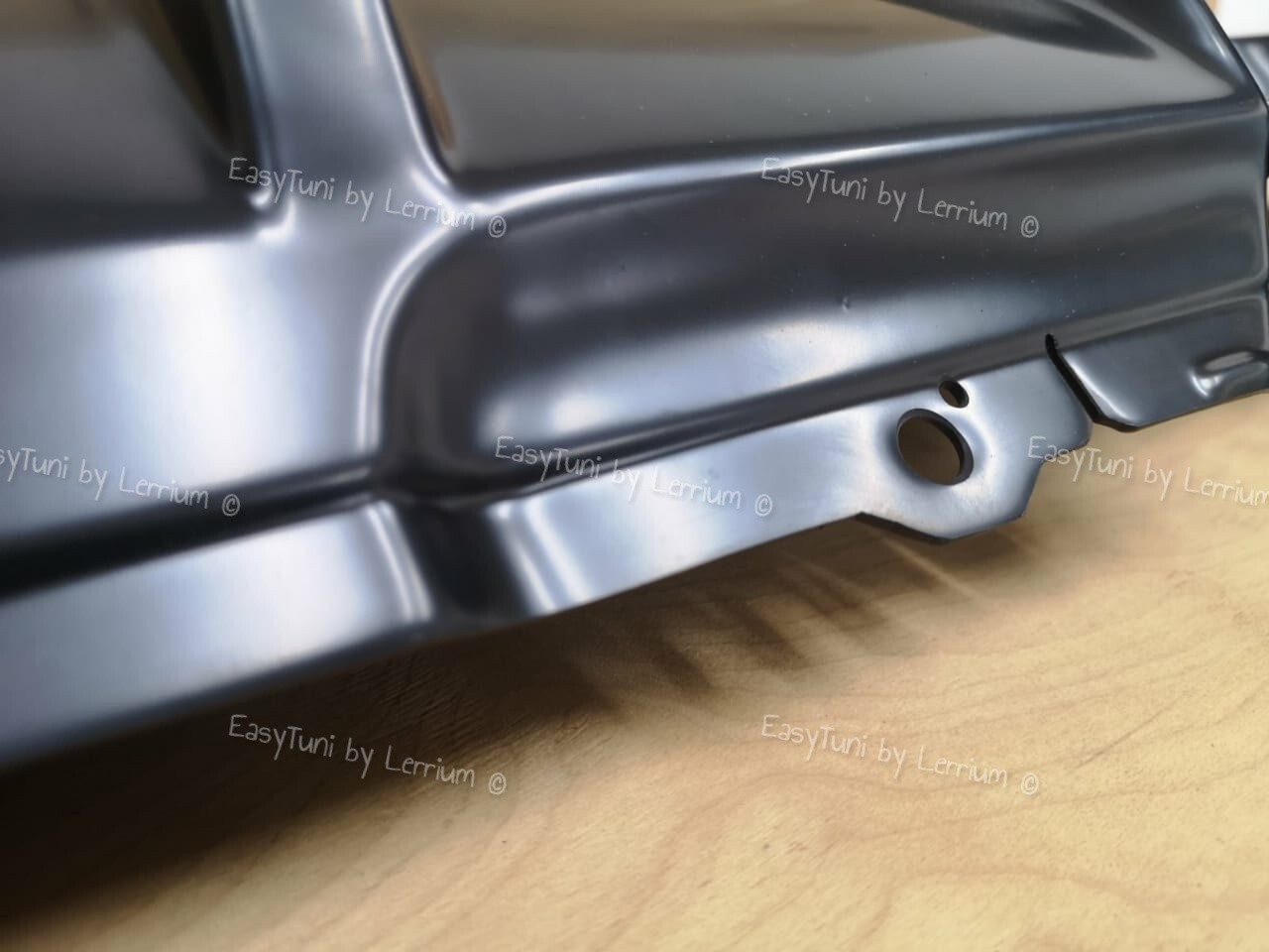 BMW E60 BMW E61 rear diffuser for m tech m sport bumpers abs plastic ( NON M5 )