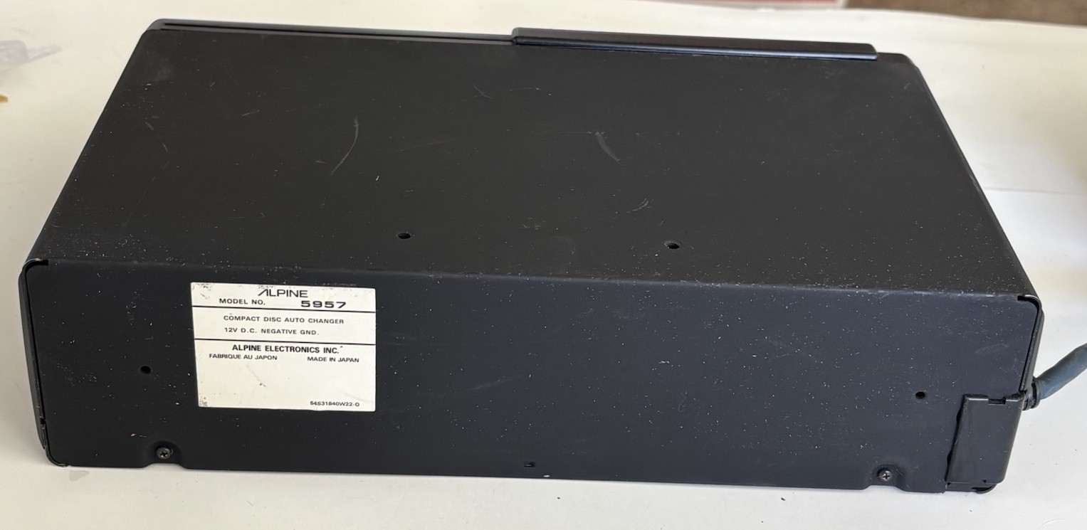 1980s Alpine Shuffle CD CHANGER Model 5957 Compact Disc Changer