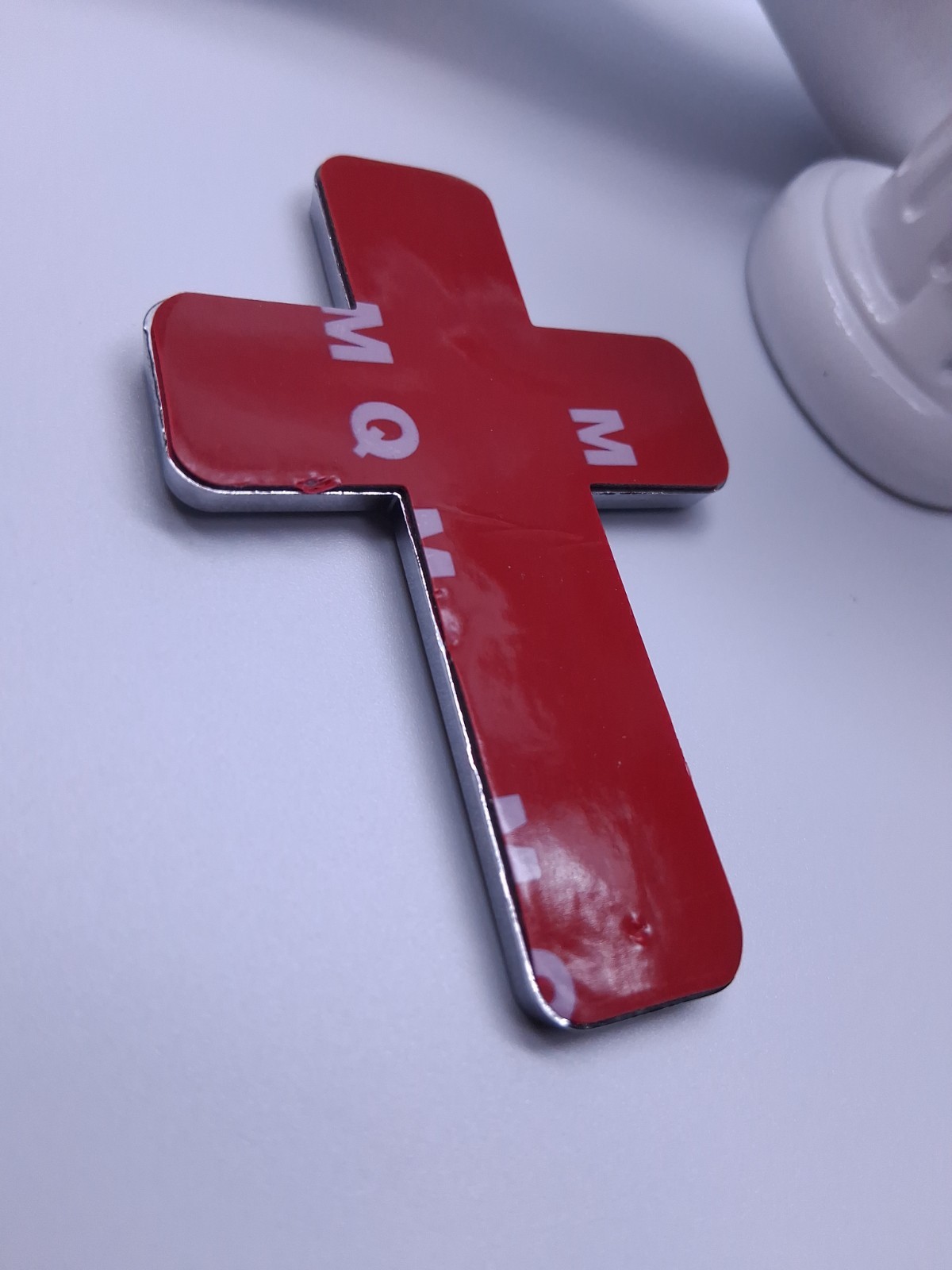 CHRISTIAN RELIGIOUS 3D CROSS W EMBOSSED AMERICAN FLAG METAL CAR EMBLEM STICKER