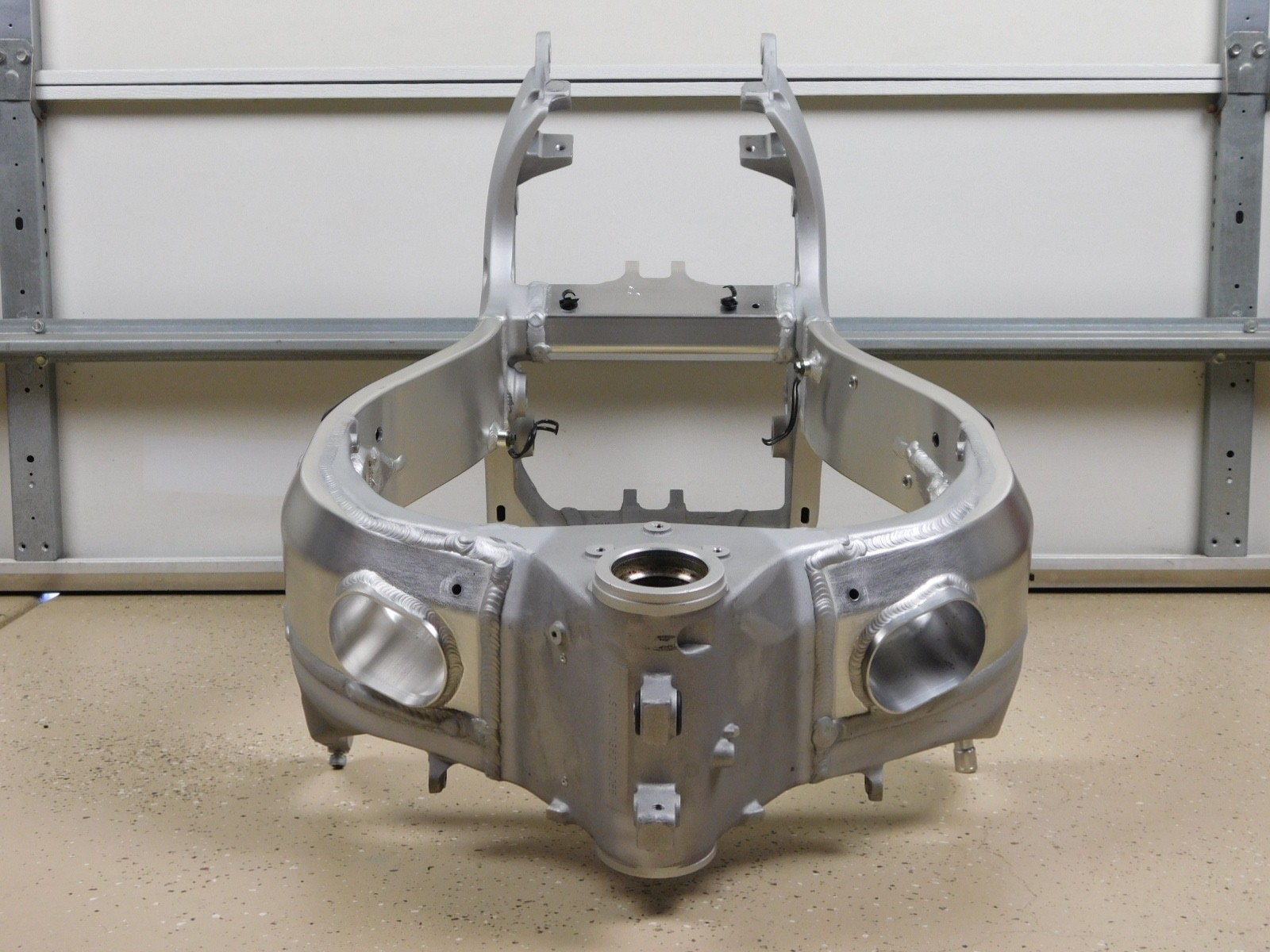 Main Frame ~ STRAIGHT Chassis! GOOD 2 GO! YES EZ Reg 99-07 Hayabusa GSX1300 Busa