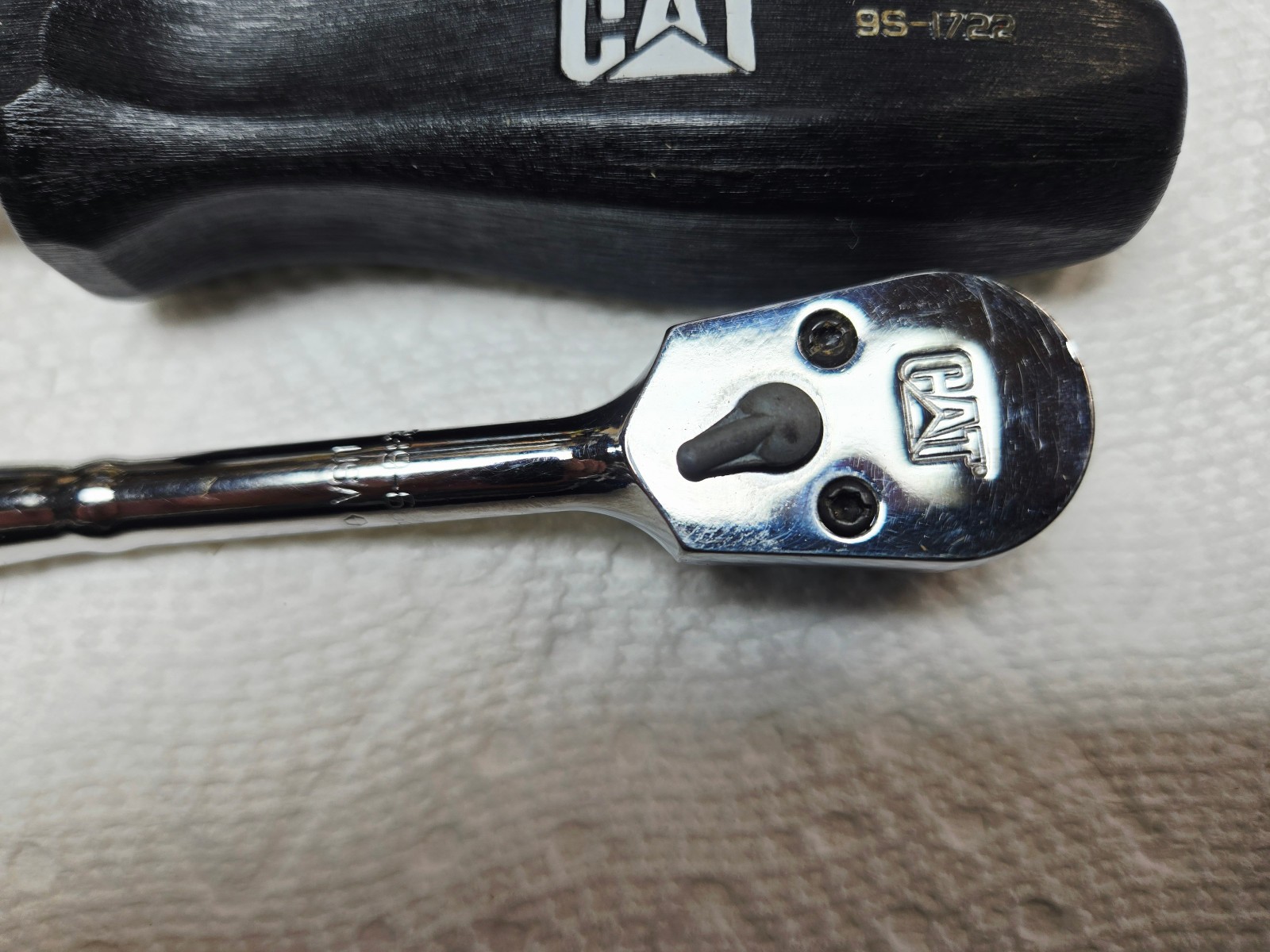 CAT Caterpillar 1/4″ Drive Ratchet & Socket Set w/ Extensions Adapters