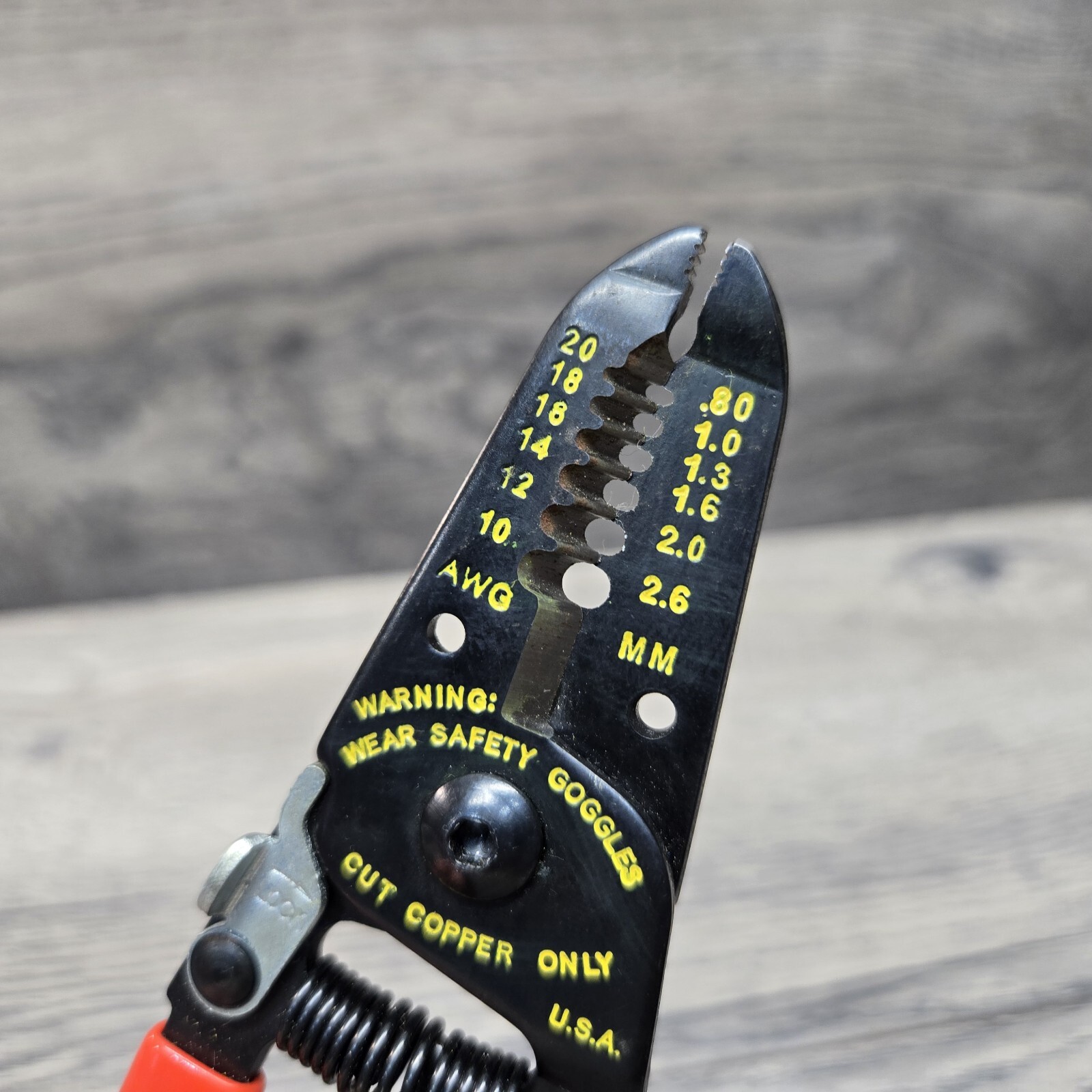 Crescent WS15 6″ Self-Opening Wire Strippers / Cutters 10-20 AWG USA Made