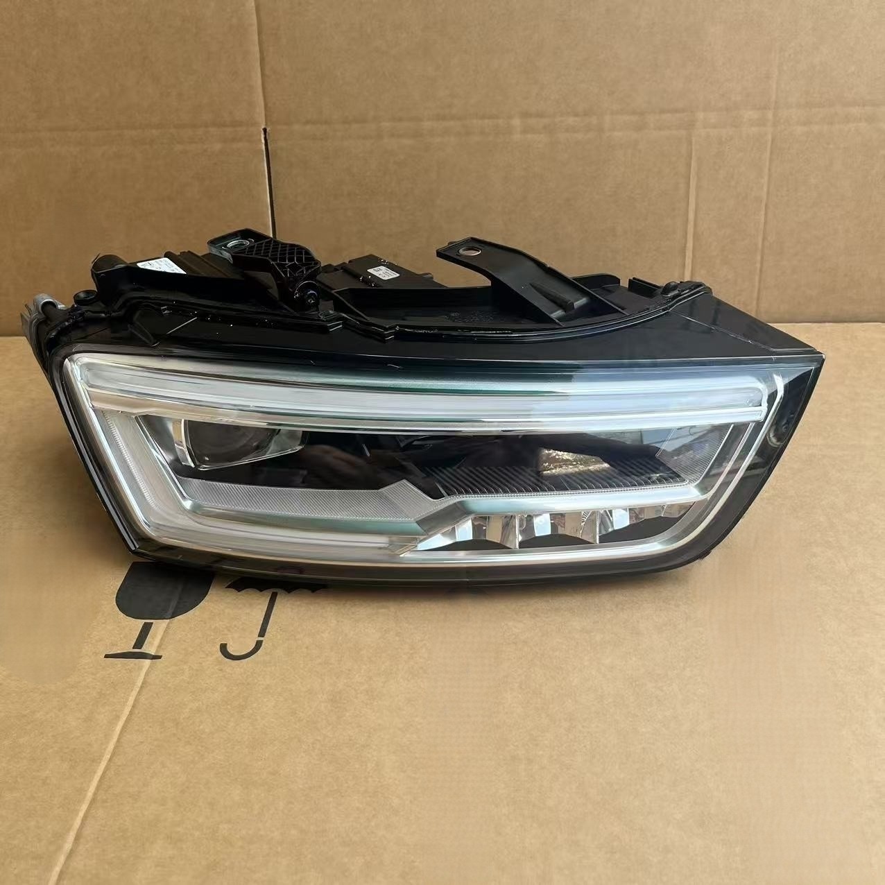LED HEADLIGHT FIT FOR 2016-2018 AUDI Q3 (8U) FRONT RIGHT PASSENGER SIDE