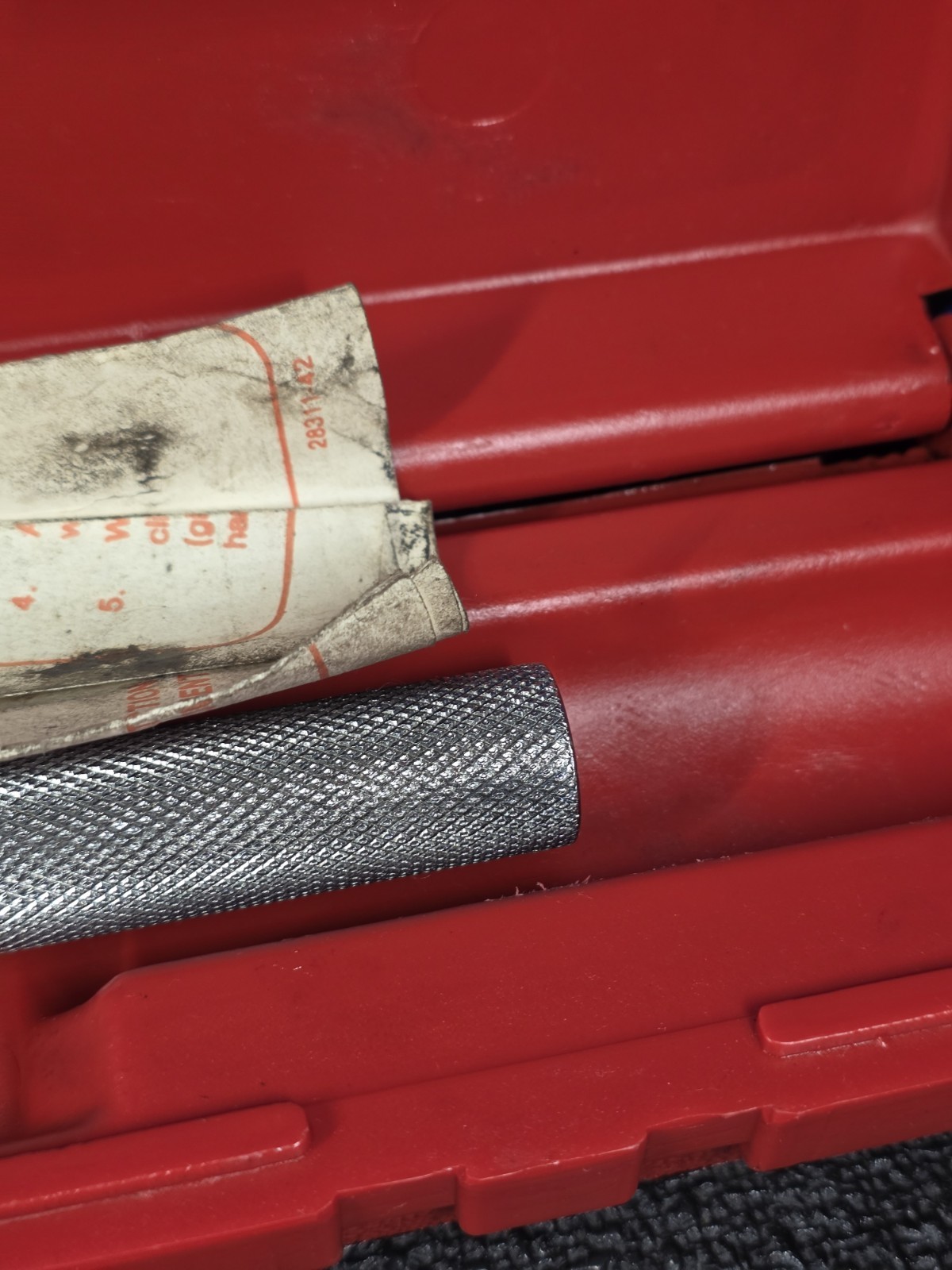Mac Tools TW250R 3/8″ Drive Click Style Torque Wrench With Case 50-250in. lbs.