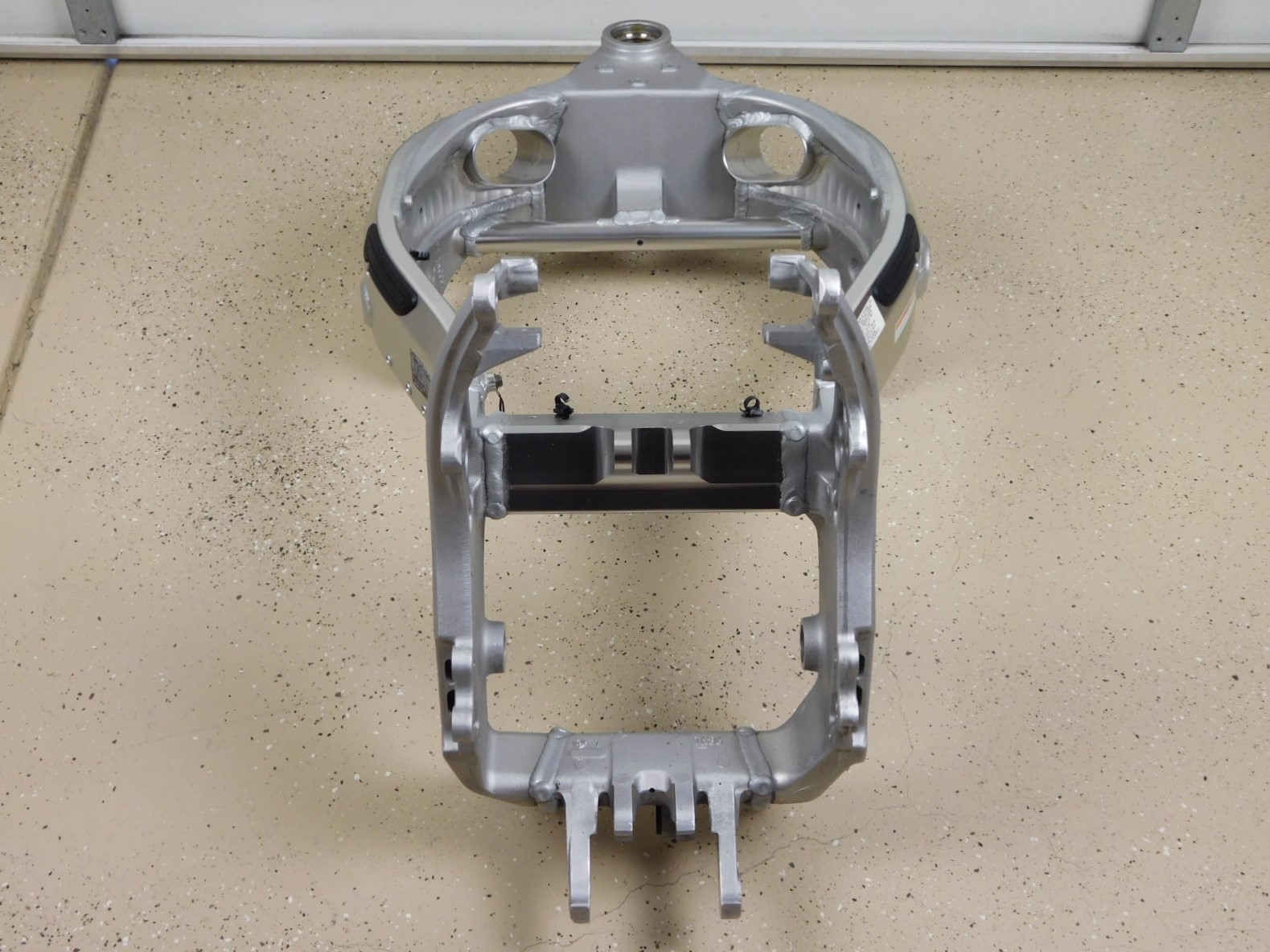 Main Frame ~ STRAIGHT Chassis! GOOD 2 GO! YES EZ Reg 99-07 Hayabusa GSX1300 Busa