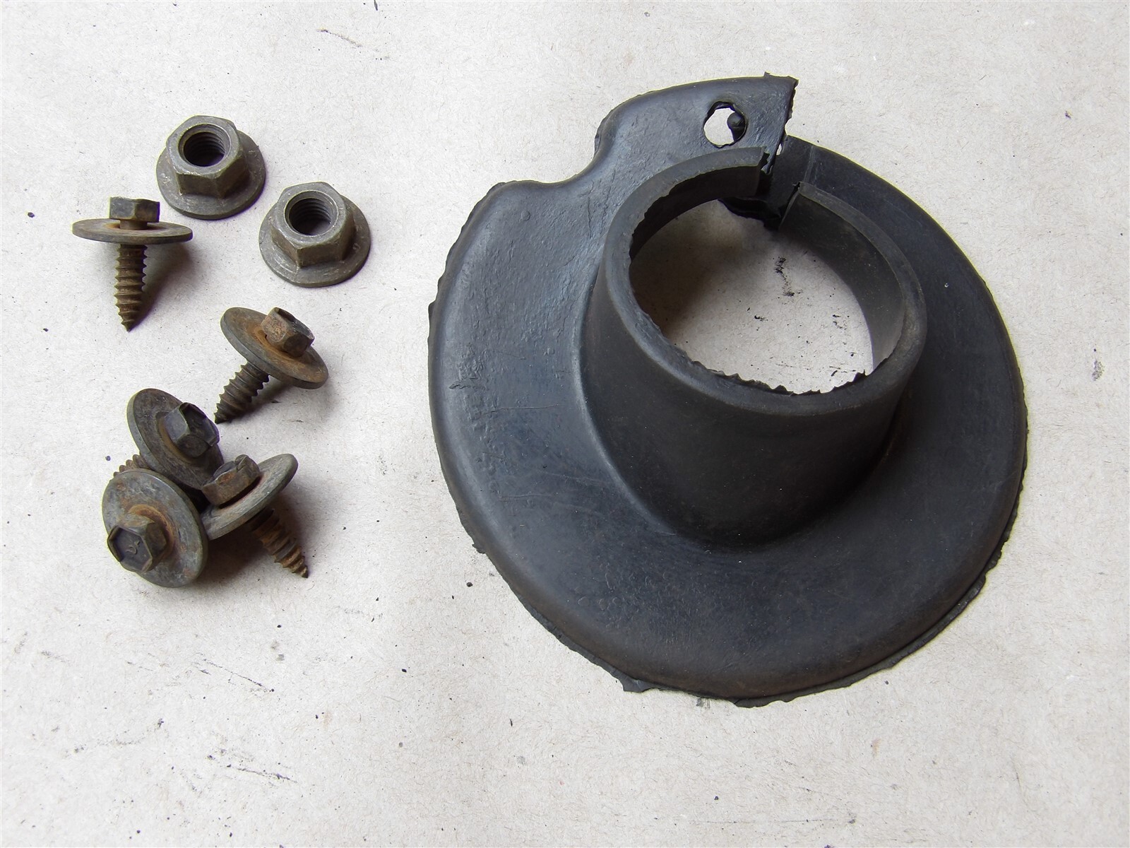 Steering Column Mounting Hardware Floor Seal Buick Electra LeSabre 1977-1979