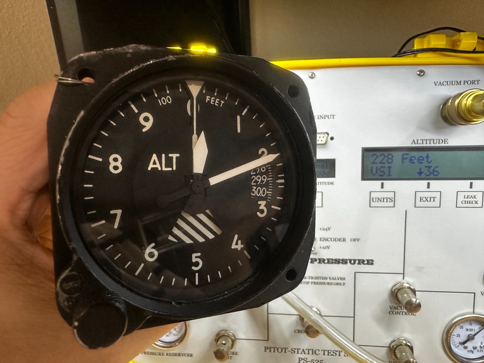 Kollsman 671BK-010 AF-33186 altimeter yellow serviceable tag guaranteed 30 days