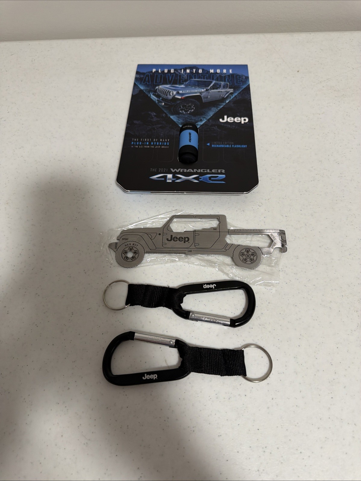 Jeep Swag Wrangler 4×4 Rechargeable 4Xe Keychain Multitool Flashlight USB OEM