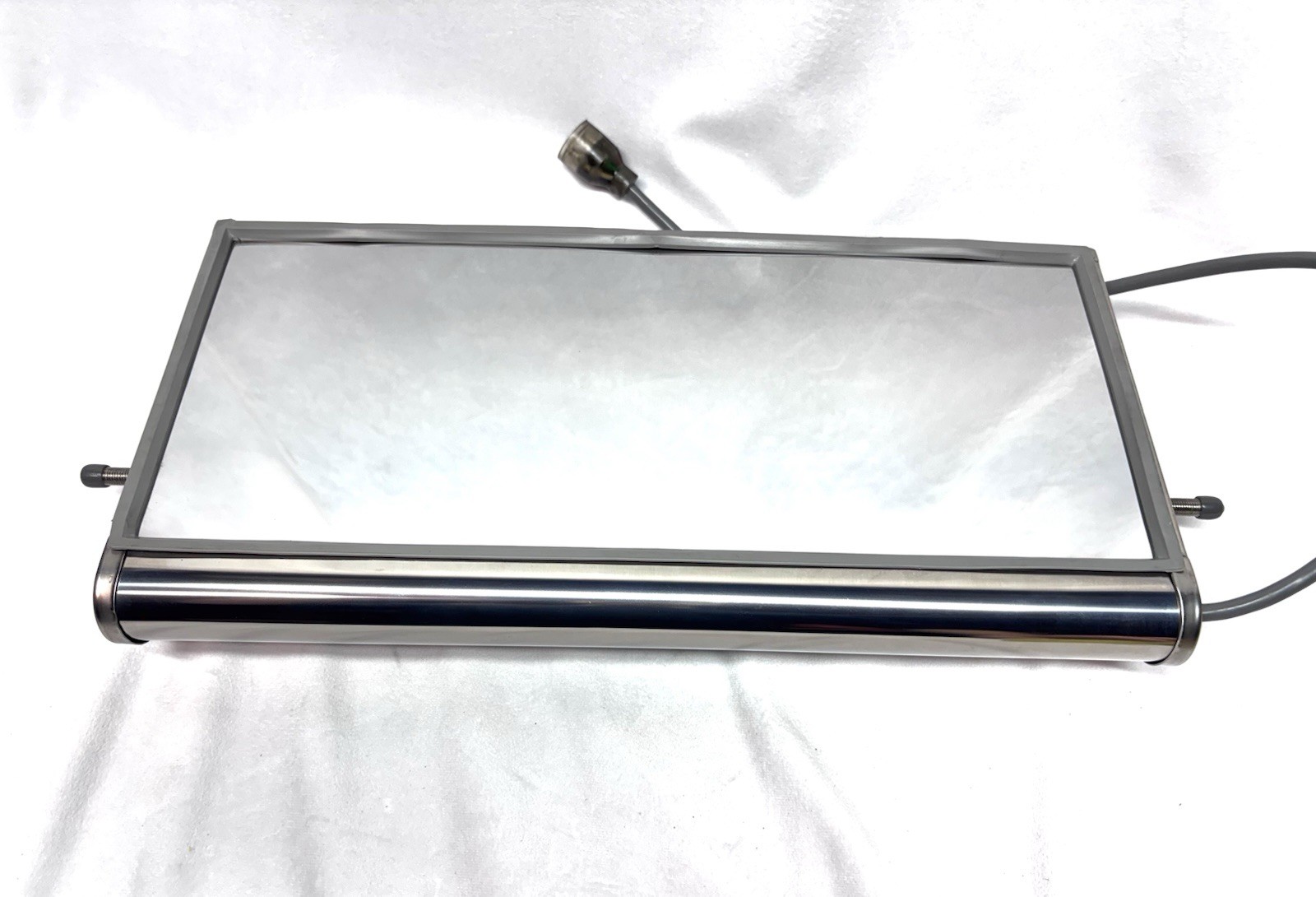 International 1694255C91 Mirror, Heated, Motorized RH 7”x16” New OEM