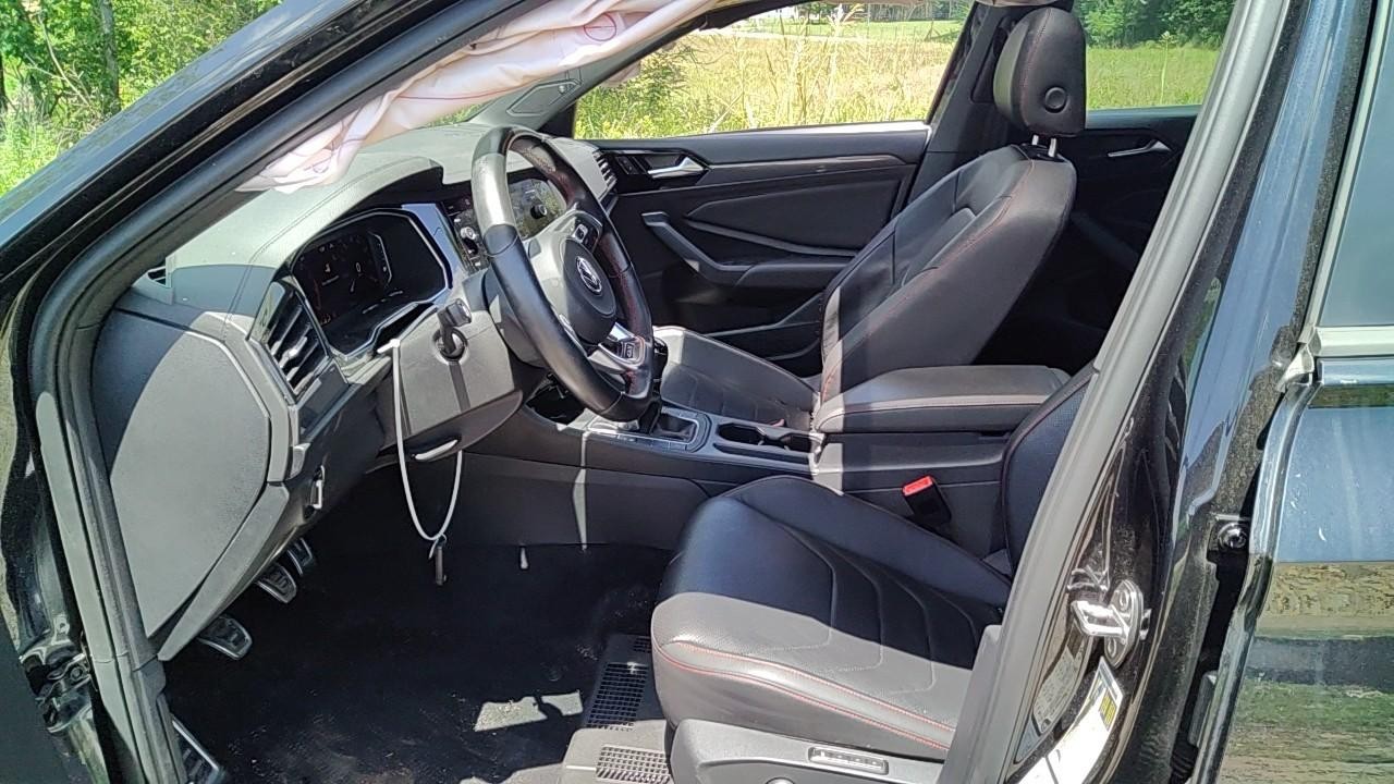 Used Front Center Infotainment Display fits: 2021 Volkswagen Jetta gli display a