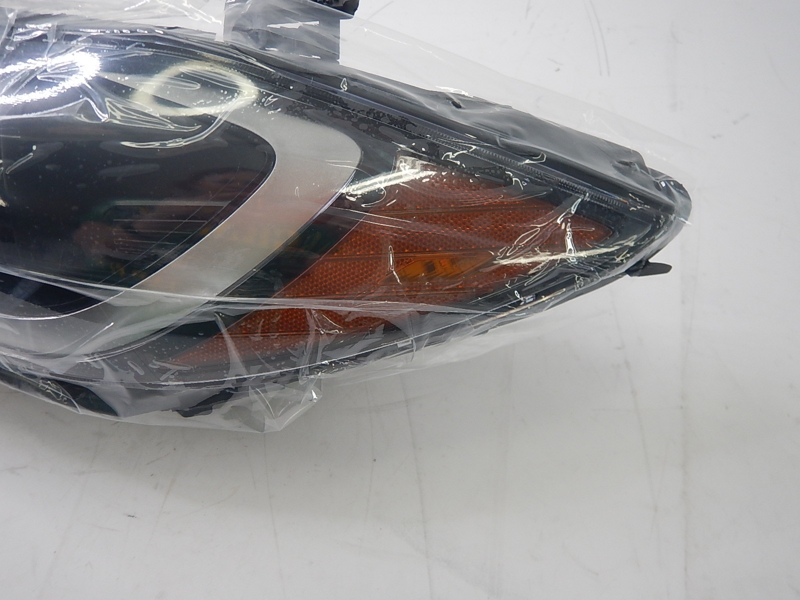 YLT AUTO Front Headlight Replacement Kit w/ Amber Reflector for Hyundai Elantra