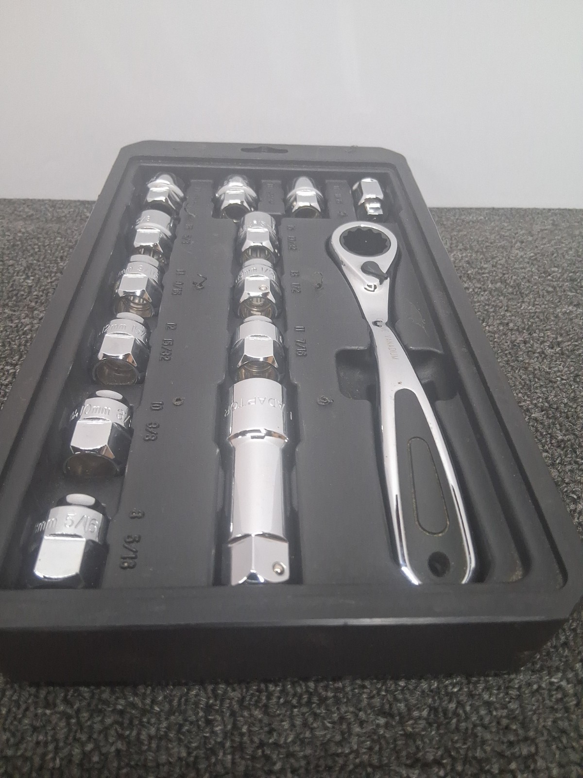 NIP Kobalt 14pc Xtreme Access Socket Set (Pass Thru) SAE and Metric