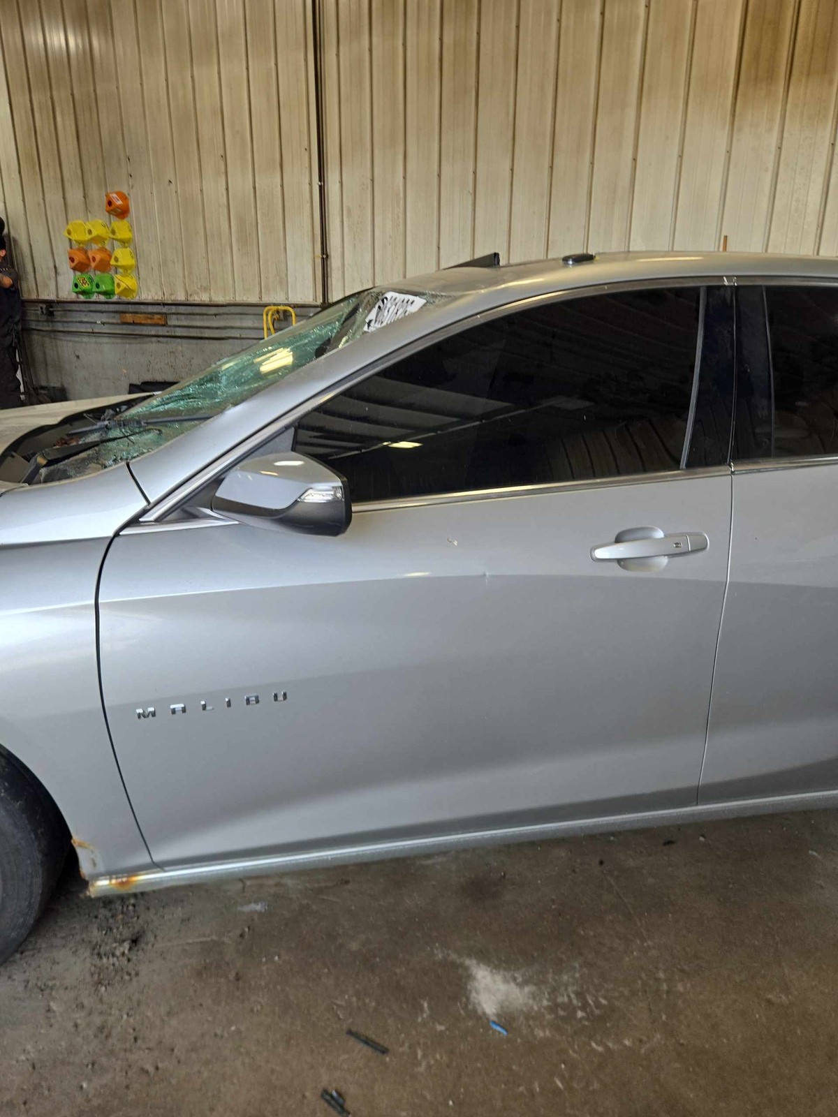 Used Front Left Door Assembly Front fits: 2016 Chevrolet Malibu VIN Z 4th digit